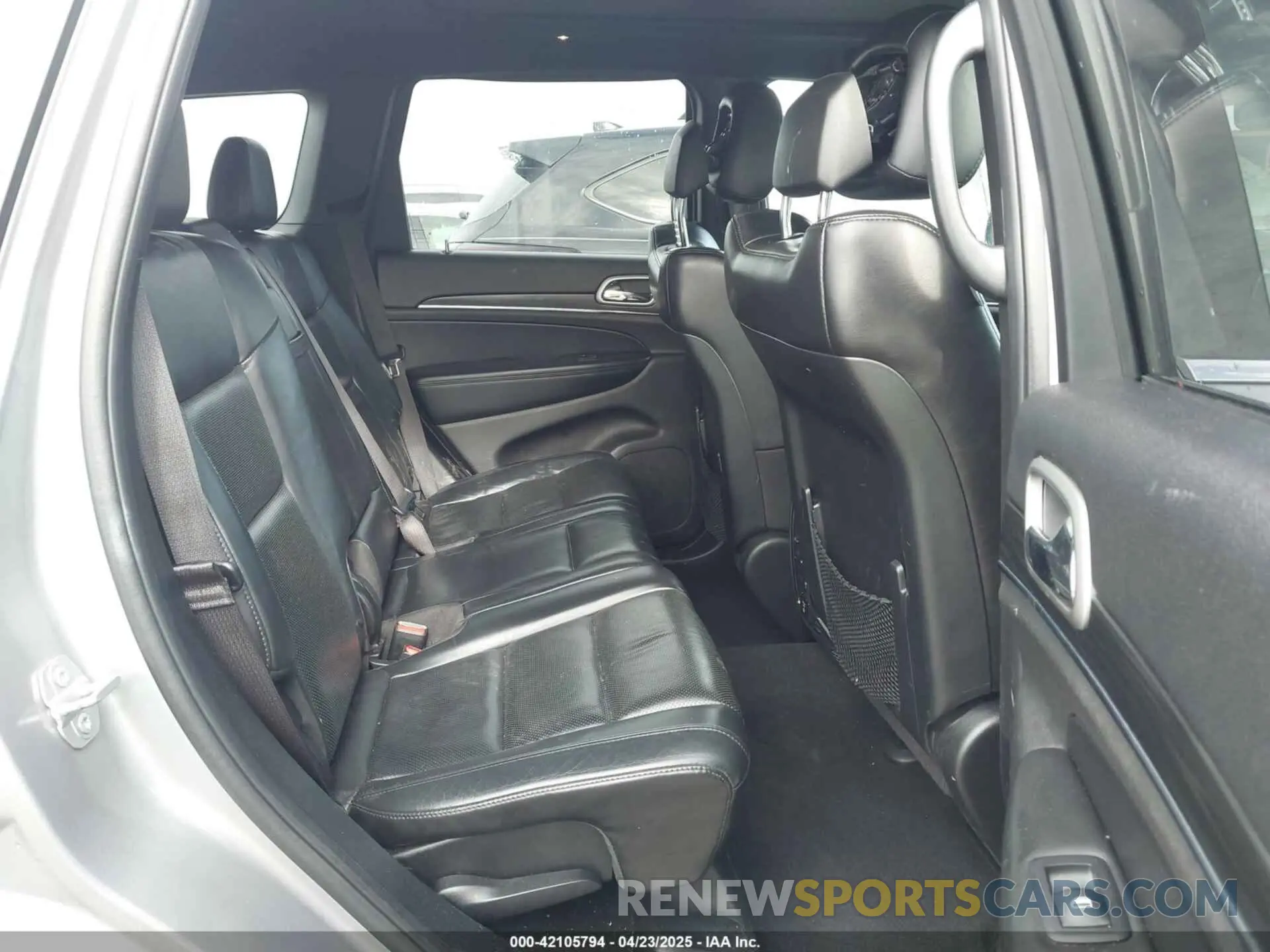 8 Фотография поврежденного автомобиля 1C4RJFBG8KC799478 JEEP GRAND CHEROKEE 2019