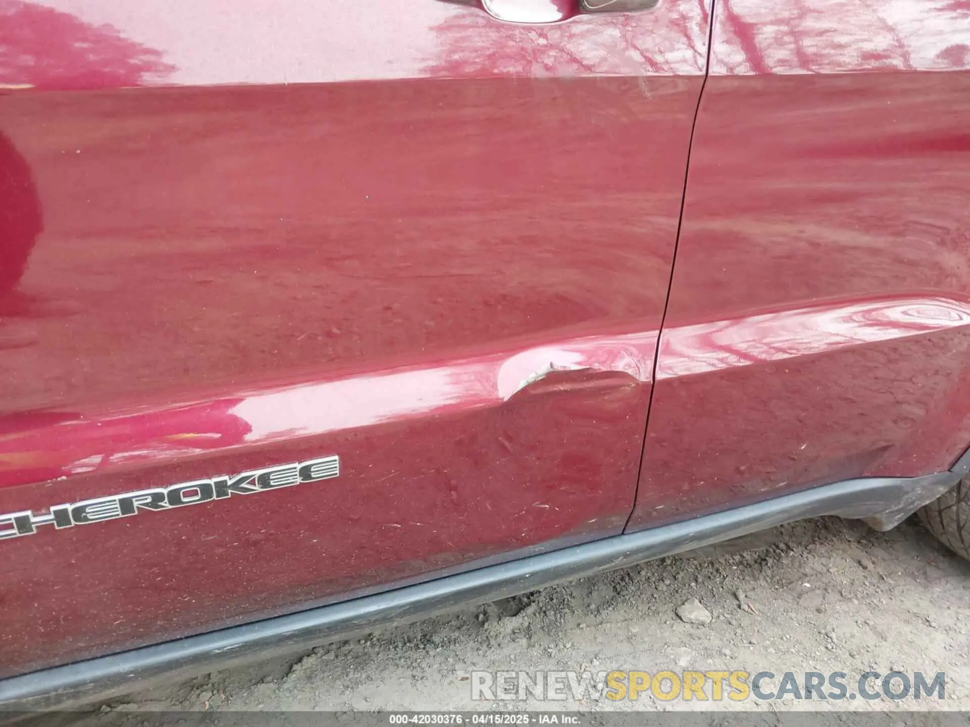 19 Фотография поврежденного автомобиля 1C4RJFBGXKC627307 JEEP GRAND CHEROKEE 2019