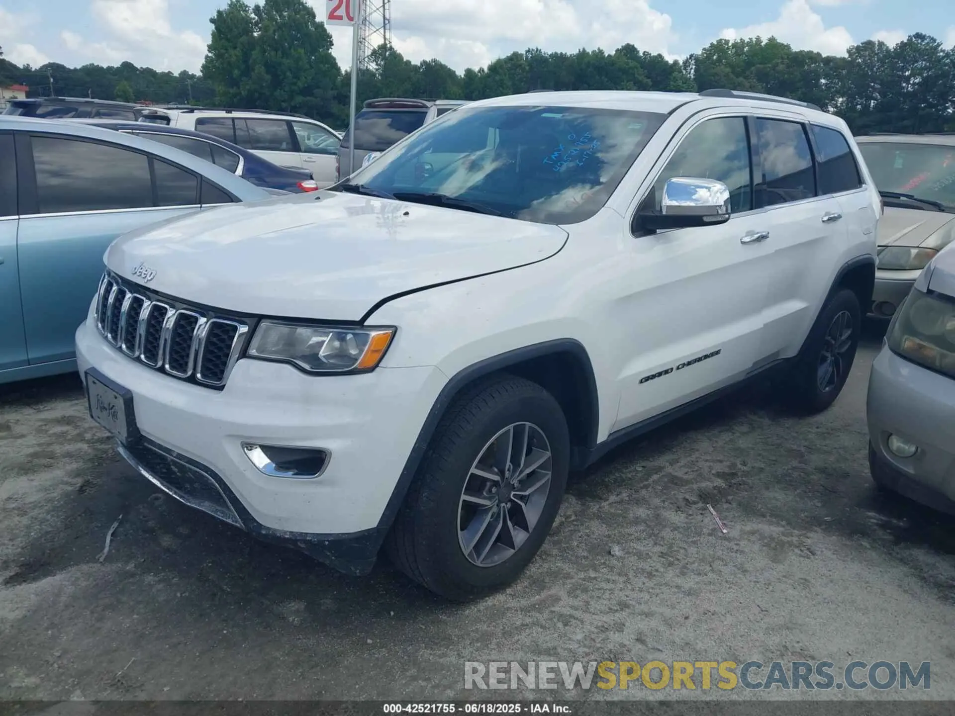 2 Photograph of a damaged car 1C4RJFBGXKC665815 JEEP GRAND CHEROKEE 2019