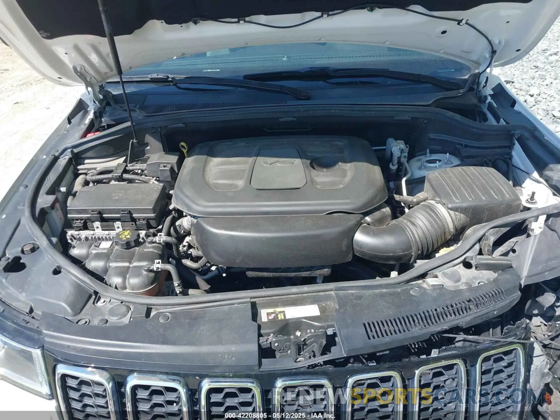 10 Фотография поврежденного автомобиля 1C4RJFBGXKC695297 JEEP GRAND CHEROKEE 2019