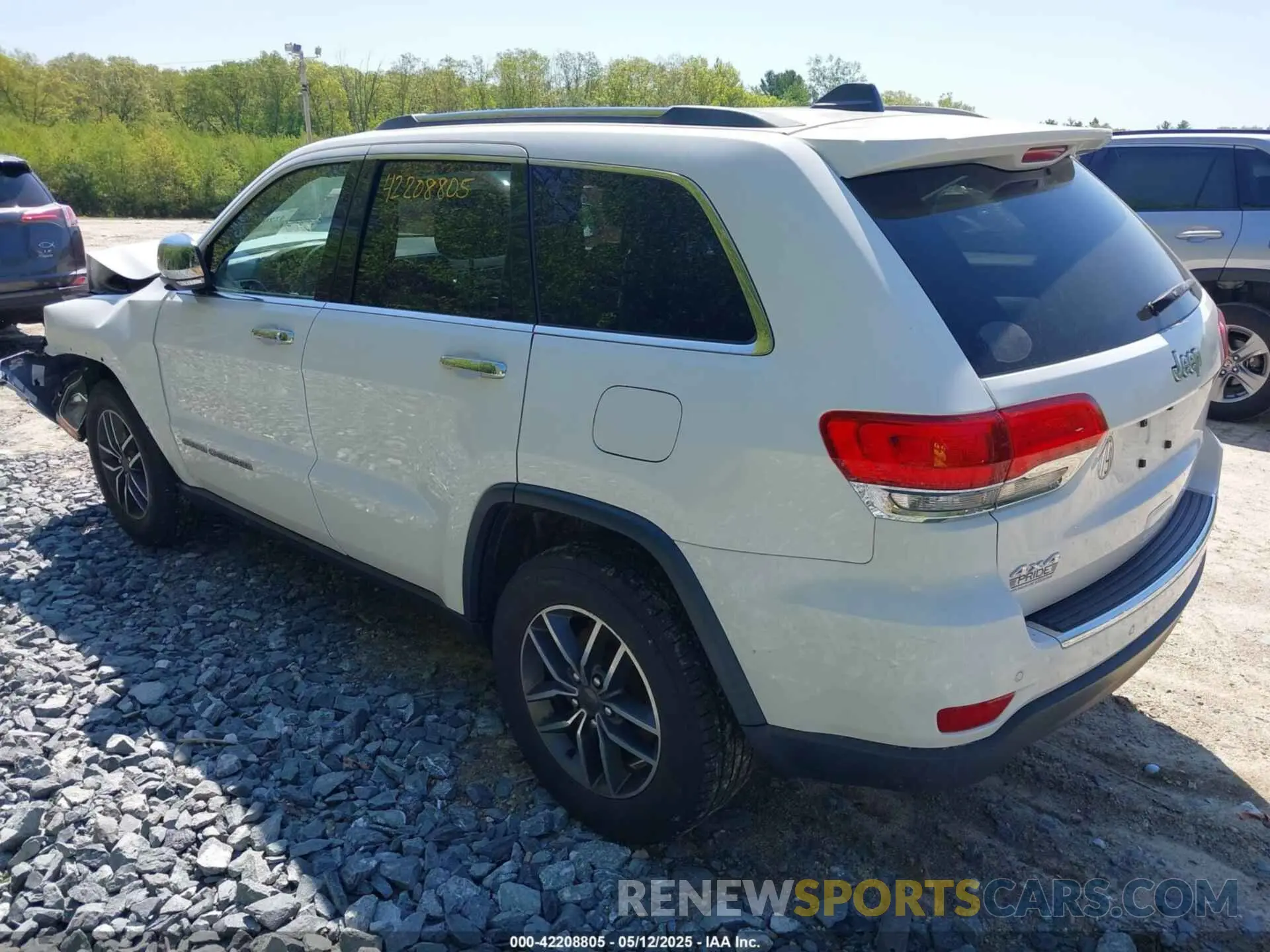 3 Фотография поврежденного автомобиля 1C4RJFBGXKC695297 JEEP GRAND CHEROKEE 2019