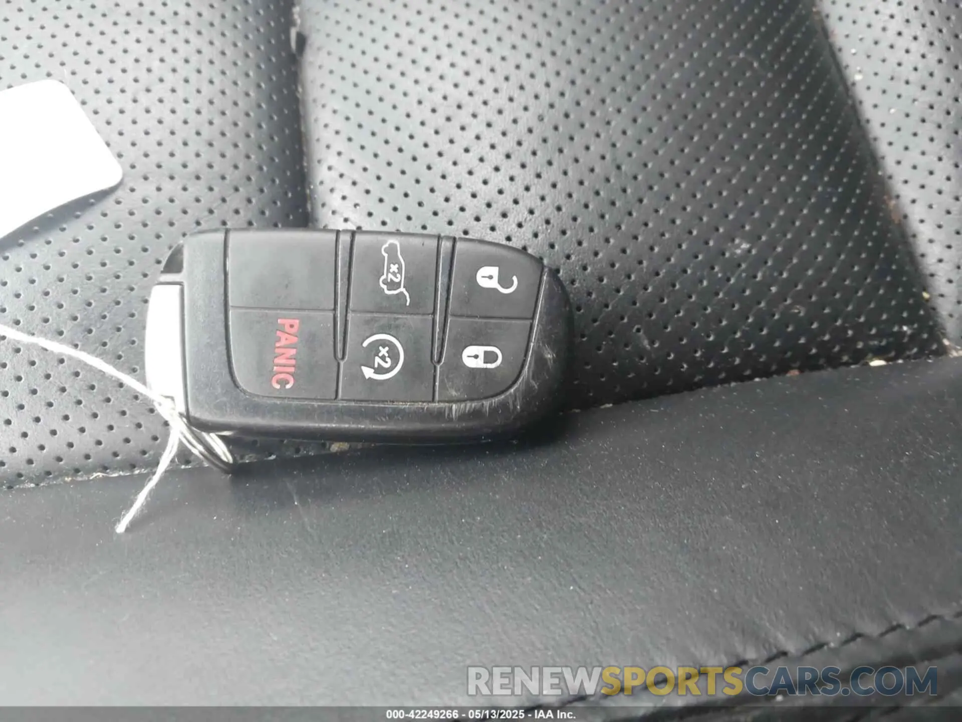11 Фотография поврежденного автомобиля 1C4RJFBGXKC786215 JEEP GRAND CHEROKEE 2019