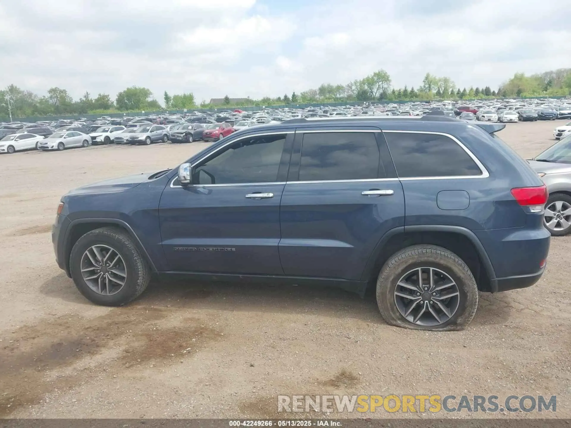 14 Фотография поврежденного автомобиля 1C4RJFBGXKC786215 JEEP GRAND CHEROKEE 2019