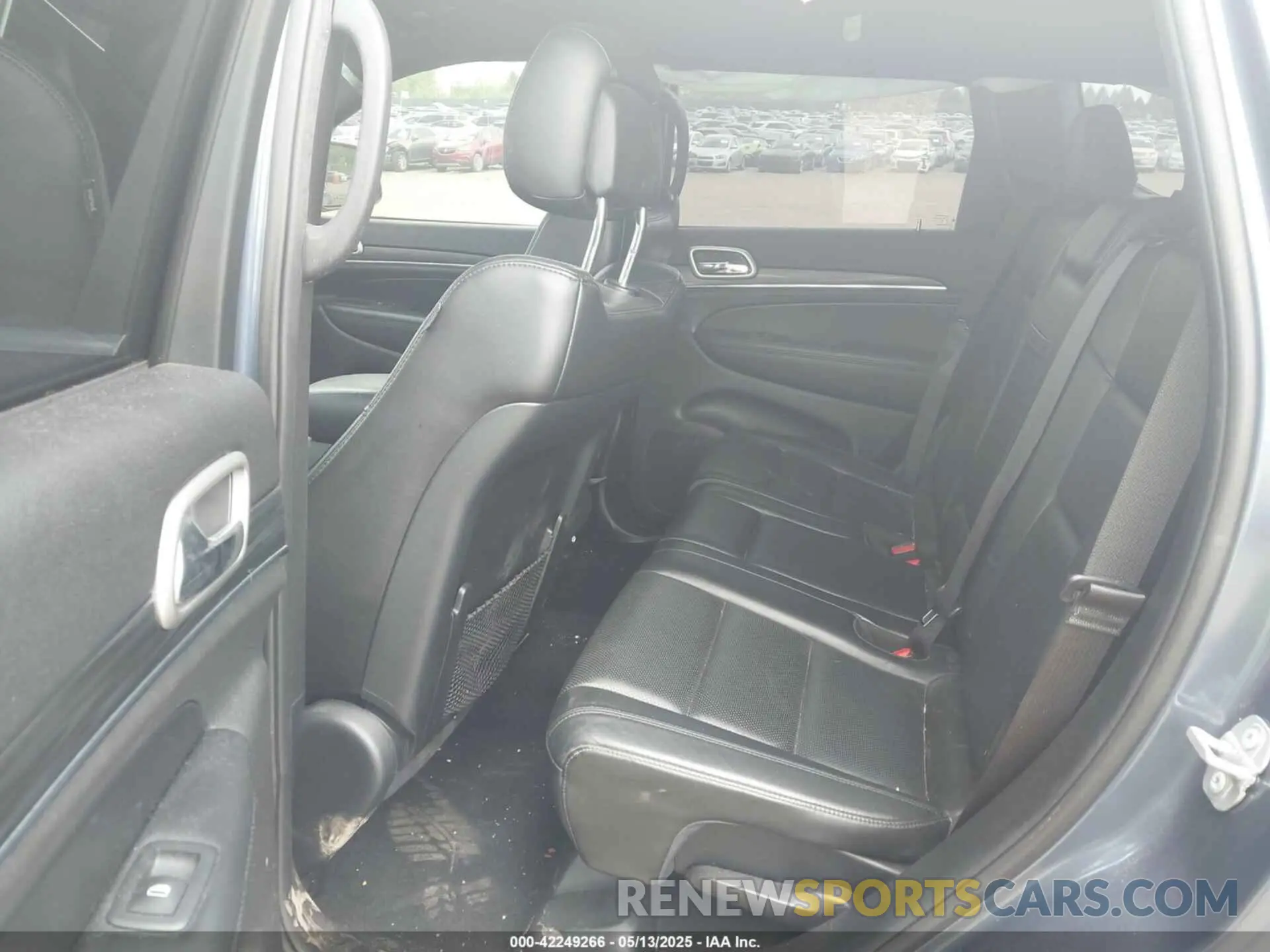 8 Фотография поврежденного автомобиля 1C4RJFBGXKC786215 JEEP GRAND CHEROKEE 2019