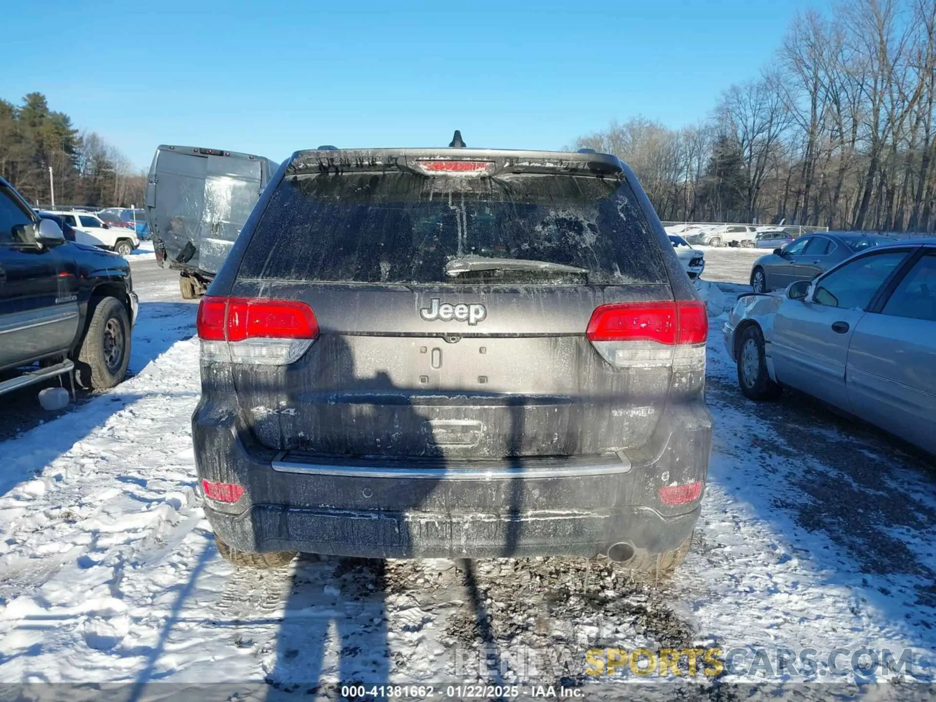 16 Photograph of a damaged car 1C4RJFBGXKC830486 JEEP GRAND CHEROKEE 2019