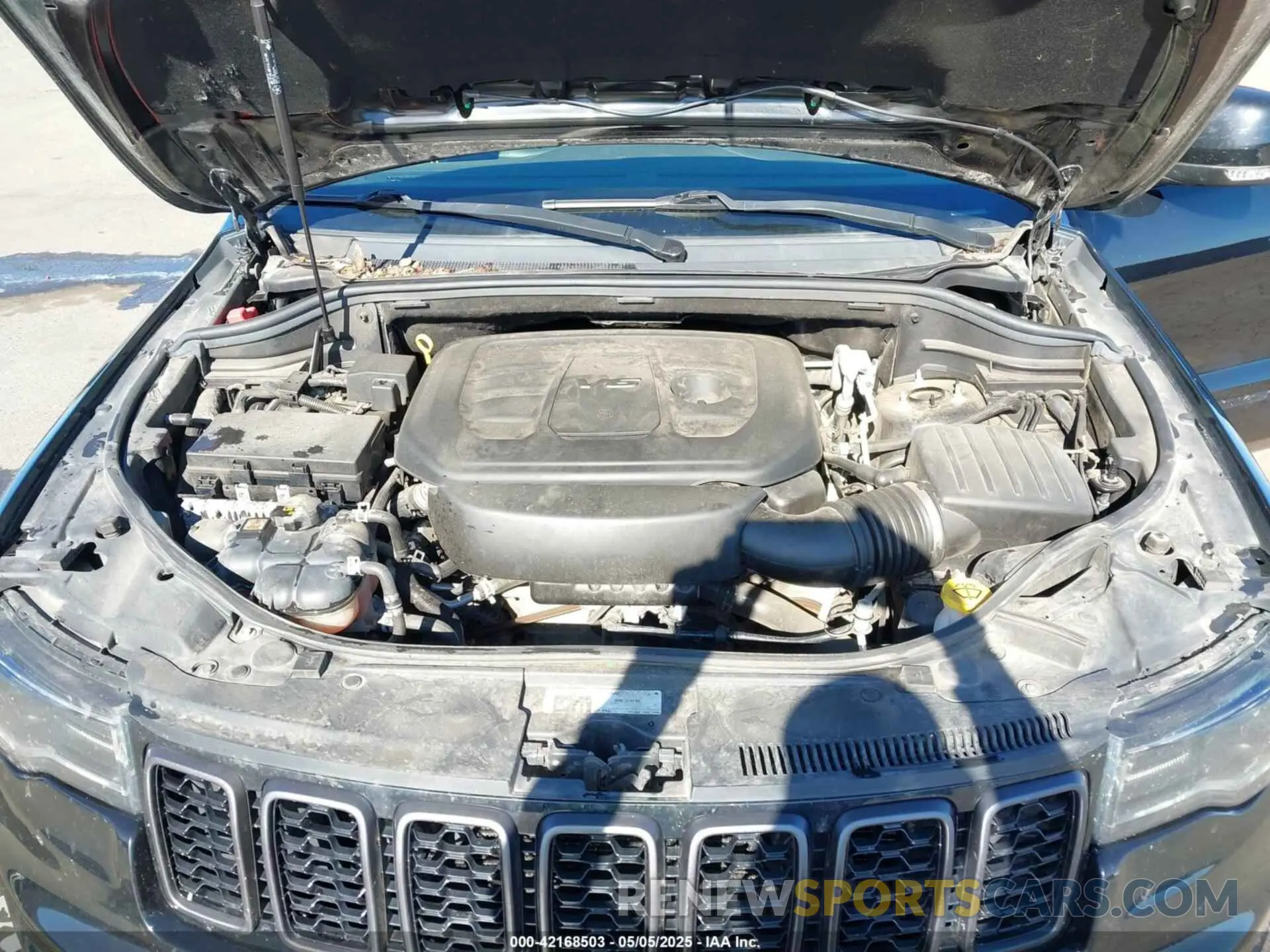 10 Фотография поврежденного автомобиля 1C4RJFBGXKC842475 JEEP GRAND CHEROKEE 2019