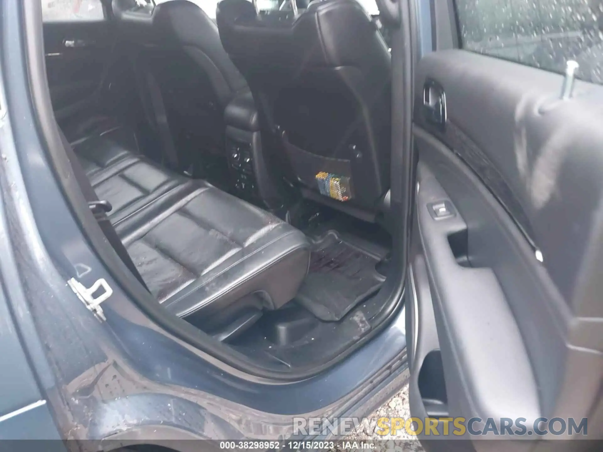 8 Photograph of a damaged car 1C4RJFCG0KC785539 JEEP GRAND CHEROKEE 2019
