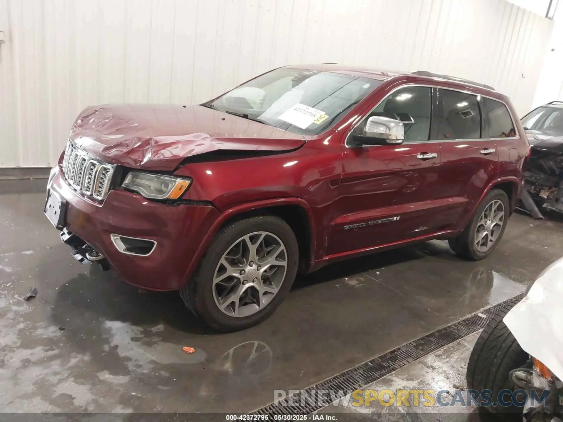 2 Photograph of a damaged car 1C4RJFCG2KC726704 JEEP GRAND CHEROKEE 2019