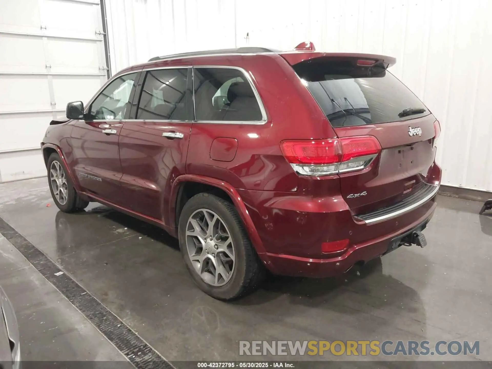 3 Photograph of a damaged car 1C4RJFCG2KC726704 JEEP GRAND CHEROKEE 2019