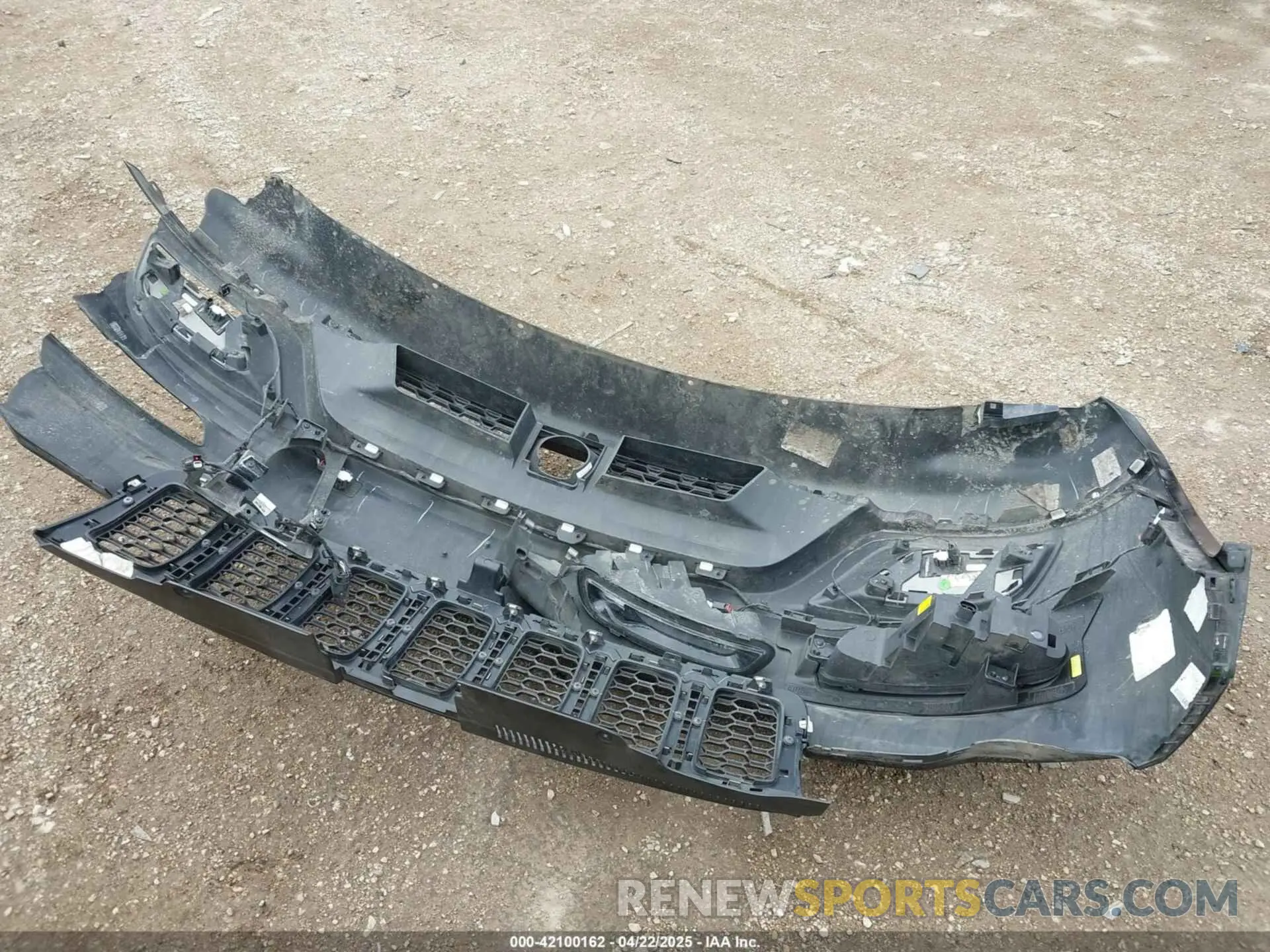 12 Фотография поврежденного автомобиля 1C4RJFCG2KC849046 JEEP GRAND CHEROKEE 2019