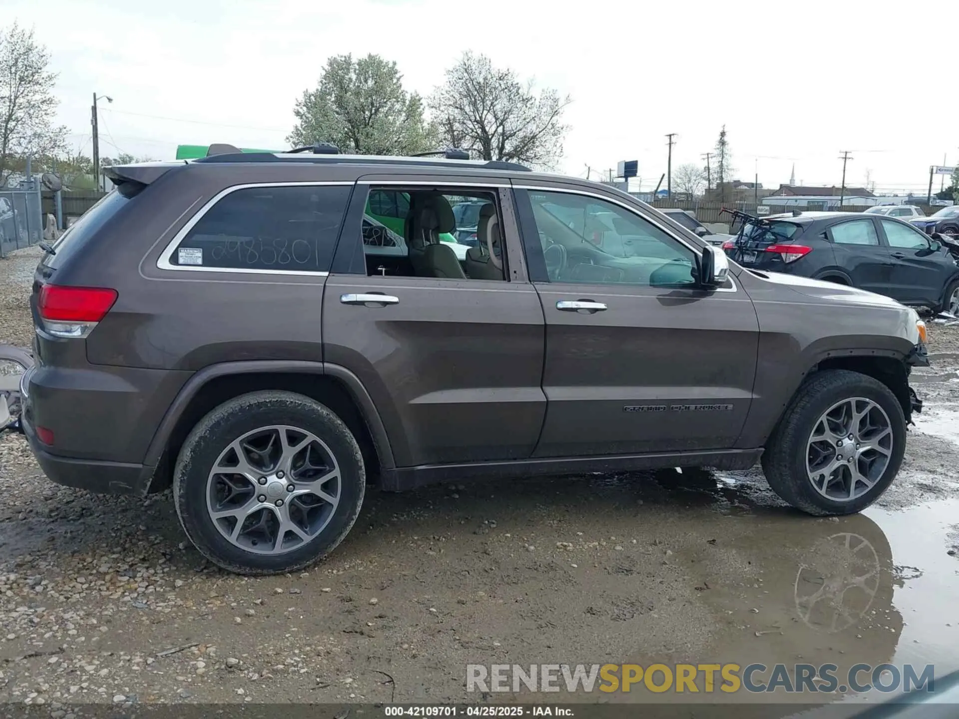 14 Photograph of a damaged car 1C4RJFCG6KC804739 JEEP GRAND CHEROKEE 2019