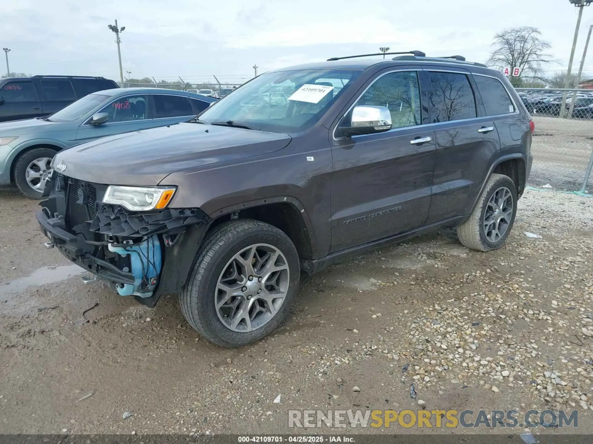 2 Photograph of a damaged car 1C4RJFCG6KC804739 JEEP GRAND CHEROKEE 2019