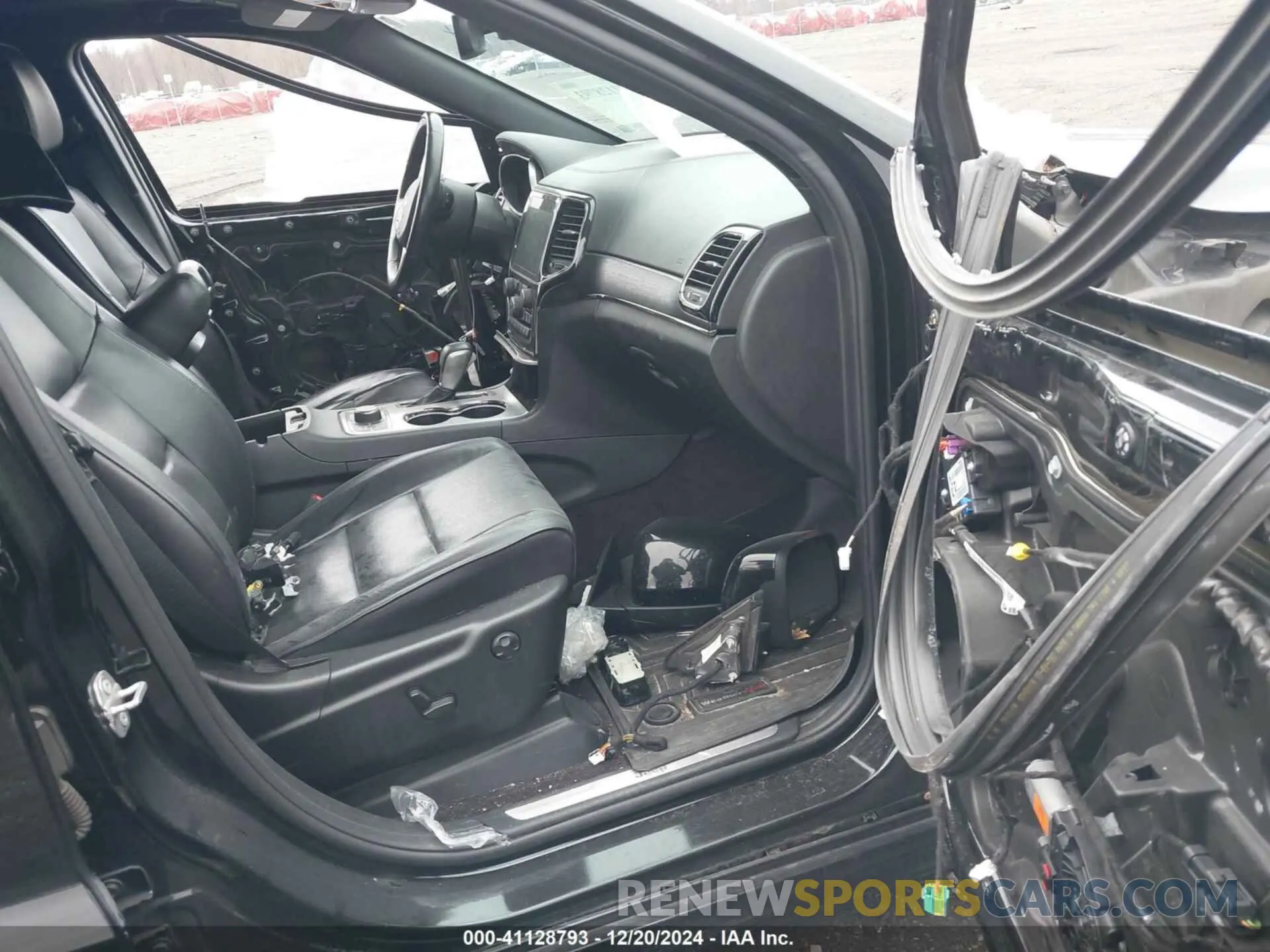 5 Фотография поврежденного автомобиля 1C4RJFCG9KC566594 JEEP GRAND CHEROKEE 2019