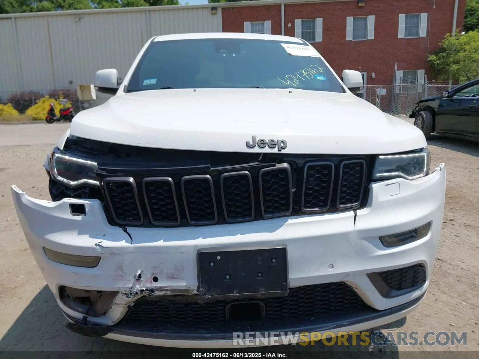 12 Фотография поврежденного автомобиля 1C4RJFCGXKC703722 JEEP GRAND CHEROKEE 2019