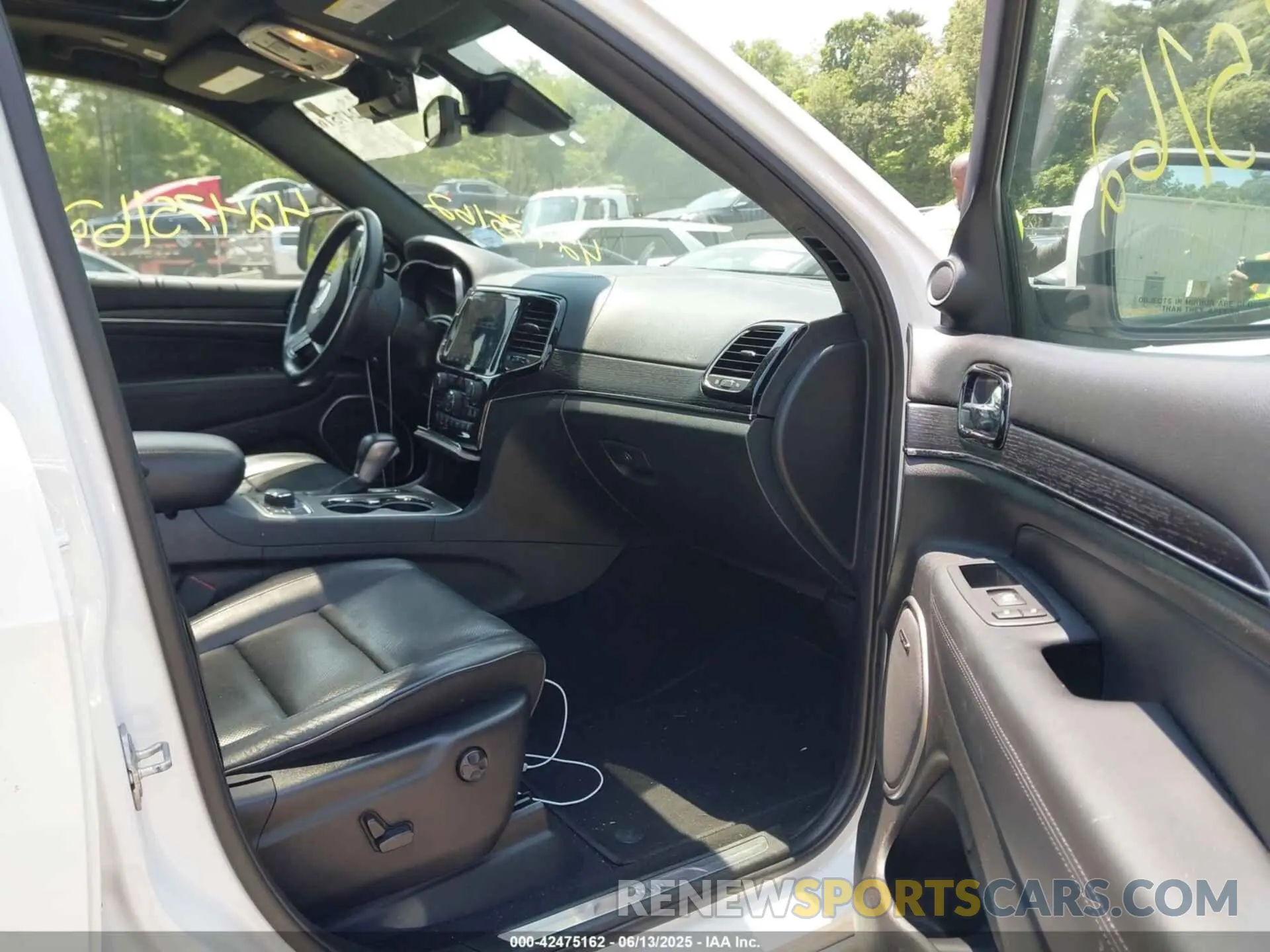 5 Фотография поврежденного автомобиля 1C4RJFCGXKC703722 JEEP GRAND CHEROKEE 2019