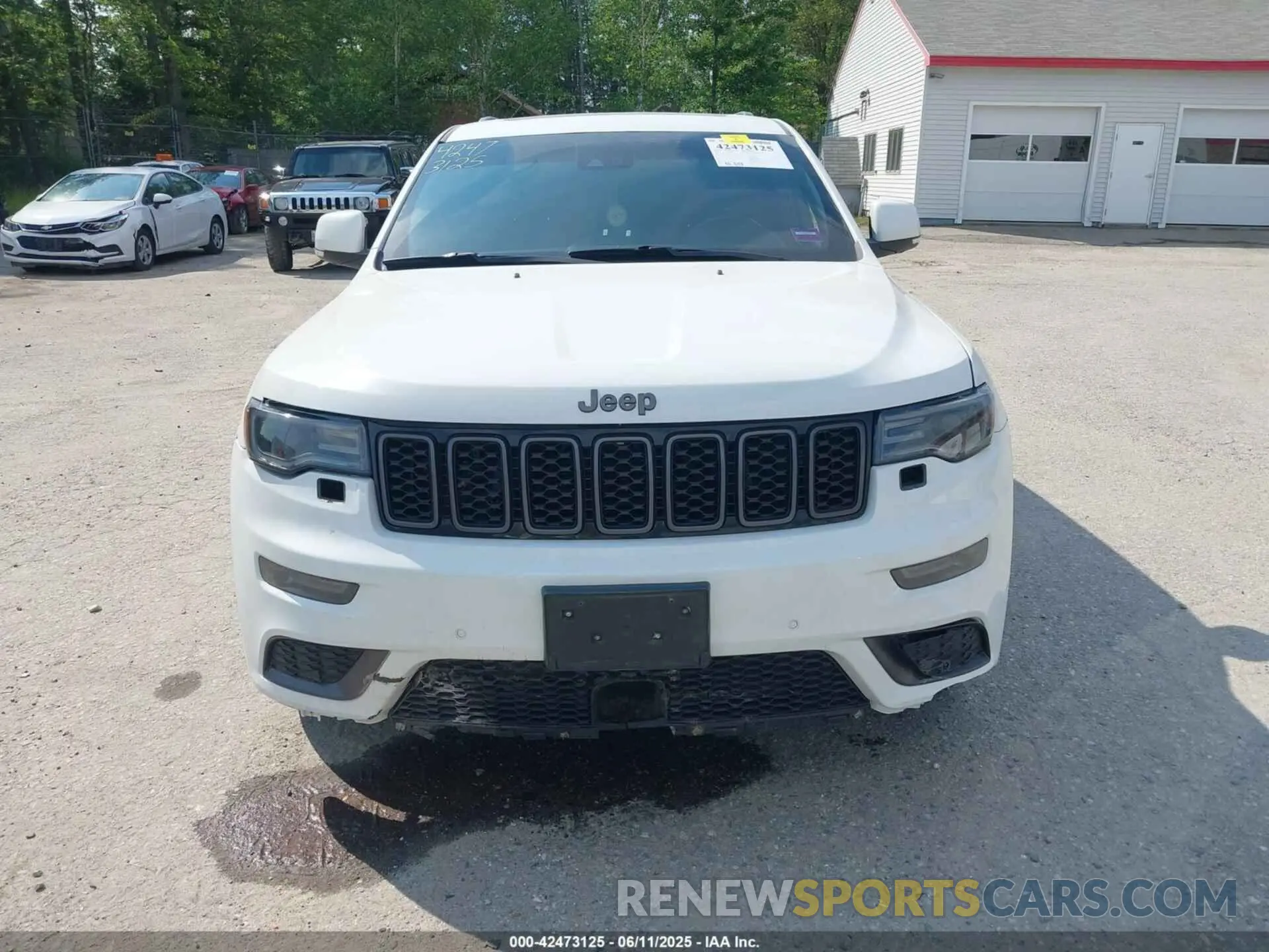 12 Photograph of a damaged car 1C4RJFCT2KC607788 JEEP GRAND CHEROKEE 2019