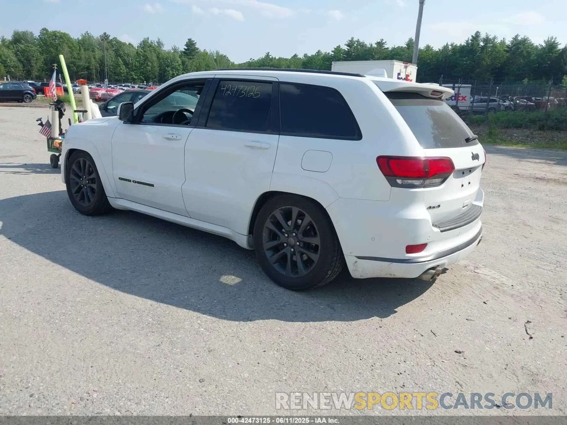 3 Photograph of a damaged car 1C4RJFCT2KC607788 JEEP GRAND CHEROKEE 2019