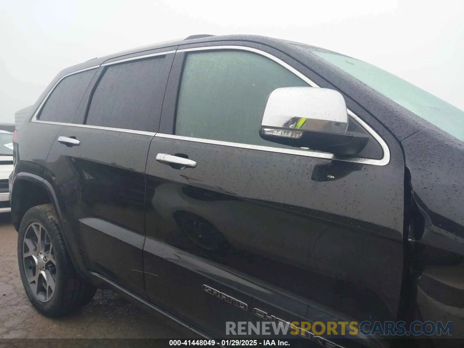 13 Photograph of a damaged car 1C4RJFCT9KC687767 JEEP GRAND CHEROKEE 2019