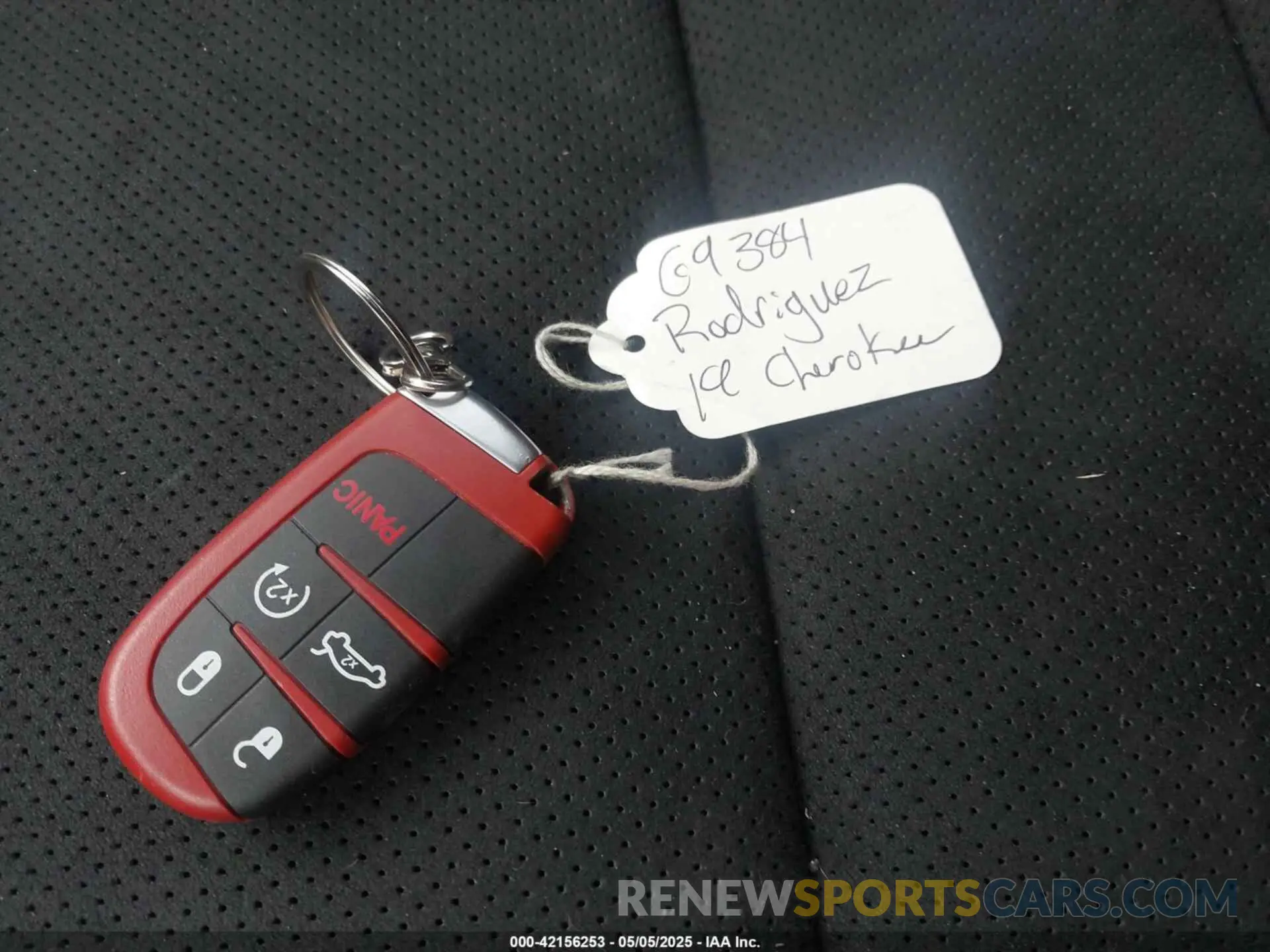 11 Photograph of a damaged car 1C4RJFDJ5KC835149 JEEP GRAND CHEROKEE 2019