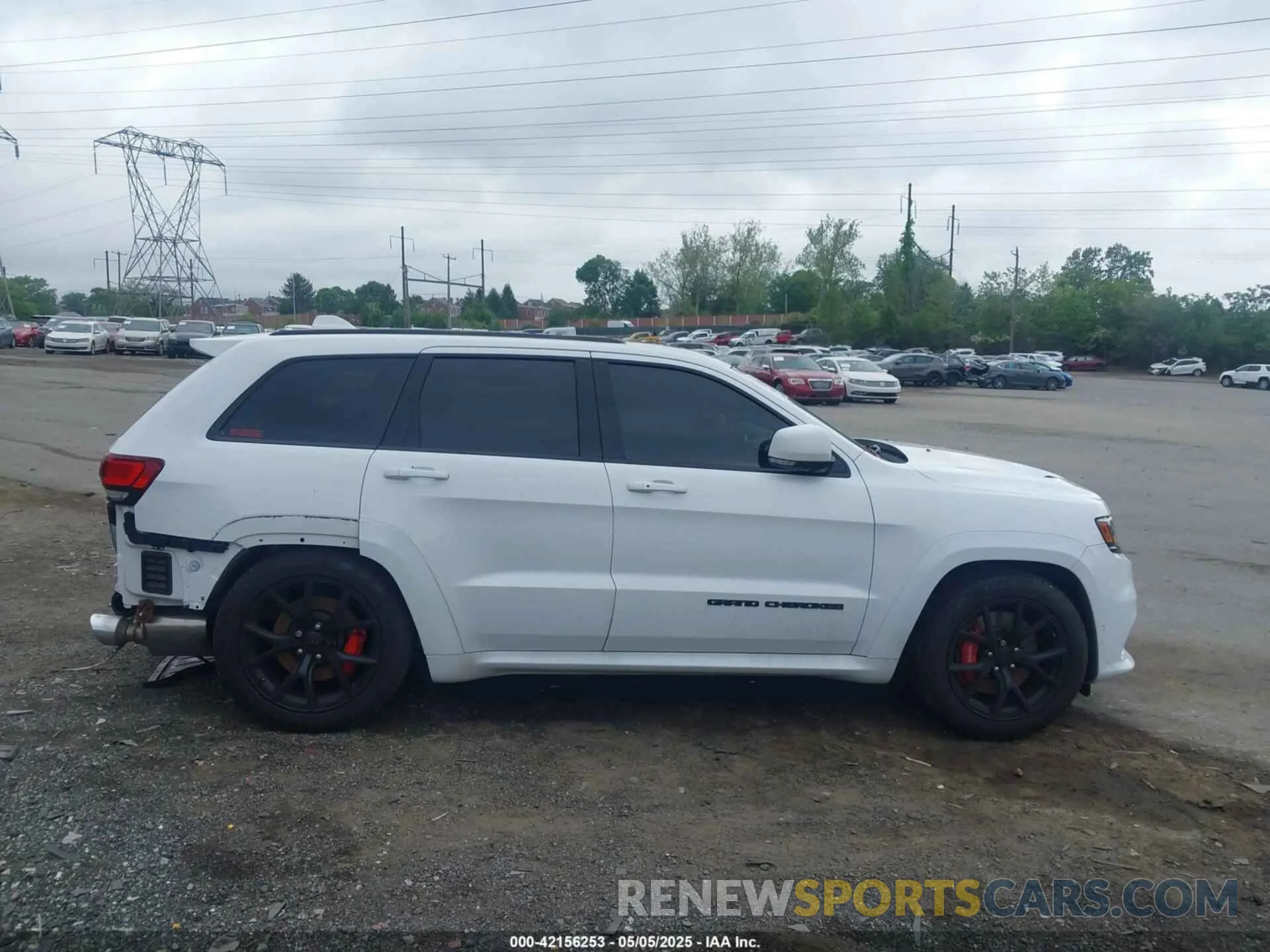 13 Photograph of a damaged car 1C4RJFDJ5KC835149 JEEP GRAND CHEROKEE 2019