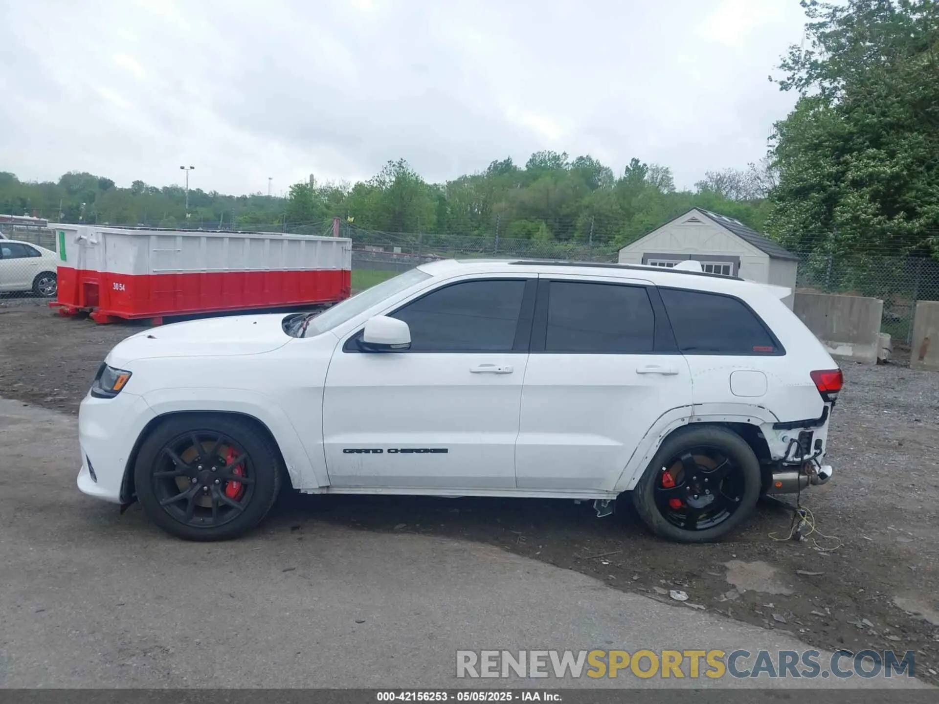 14 Photograph of a damaged car 1C4RJFDJ5KC835149 JEEP GRAND CHEROKEE 2019