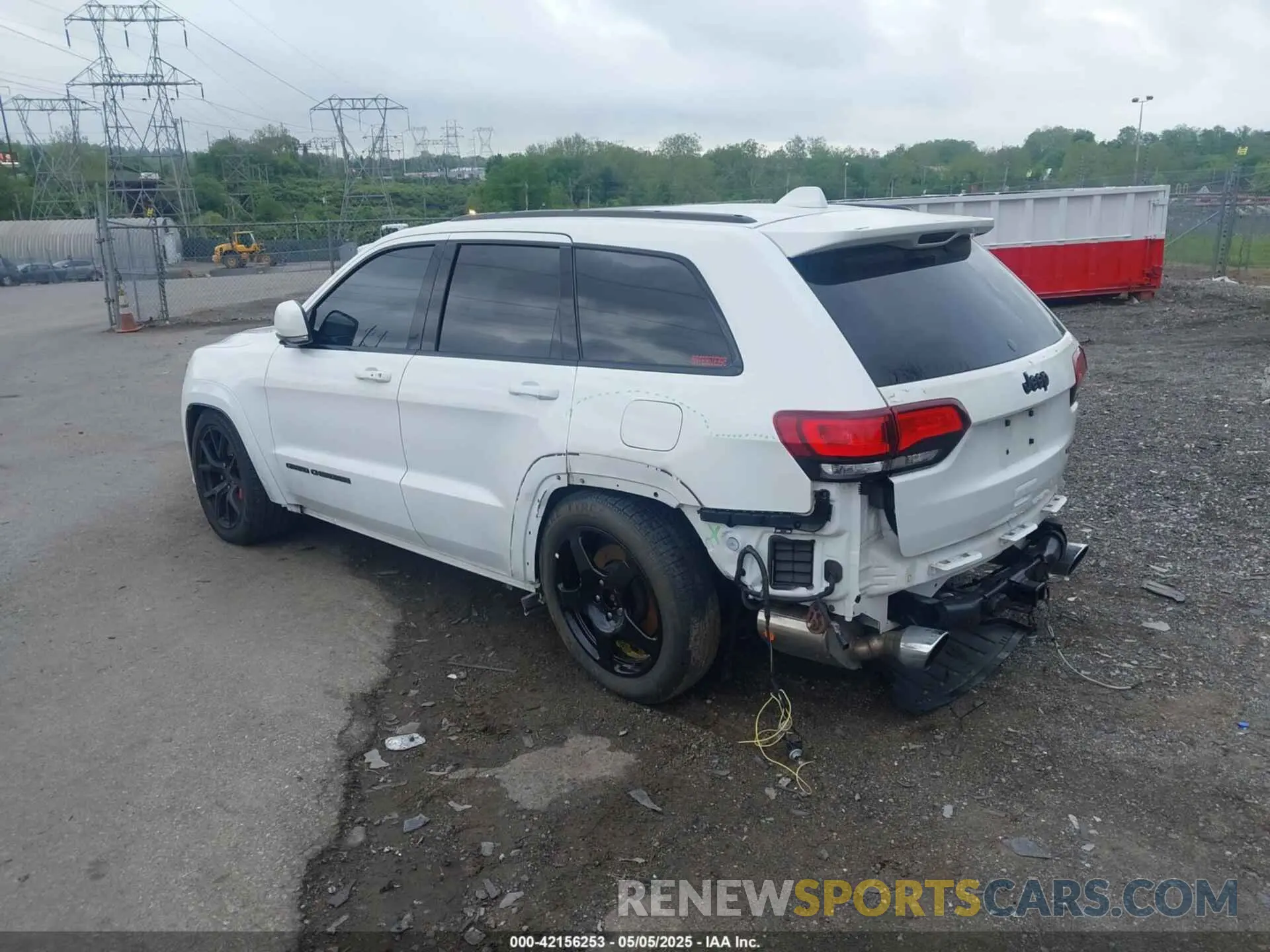 3 Photograph of a damaged car 1C4RJFDJ5KC835149 JEEP GRAND CHEROKEE 2019