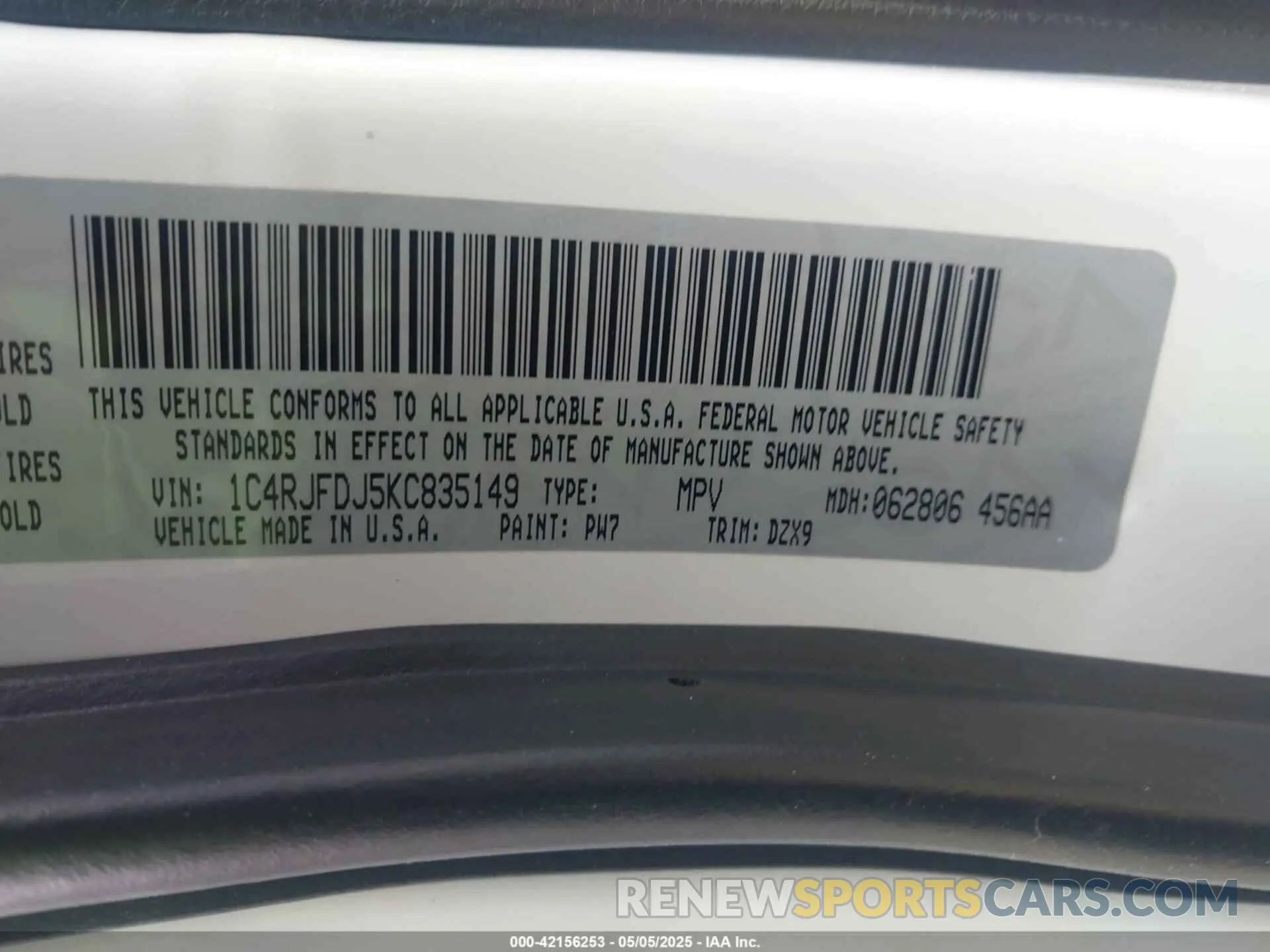 9 Photograph of a damaged car 1C4RJFDJ5KC835149 JEEP GRAND CHEROKEE 2019