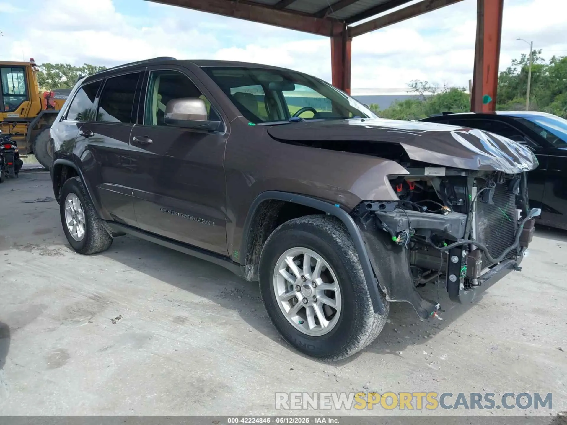 1 Photograph of a damaged car 1C4RJEAG0LC245865 JEEP GRAND CHEROKEE 2020