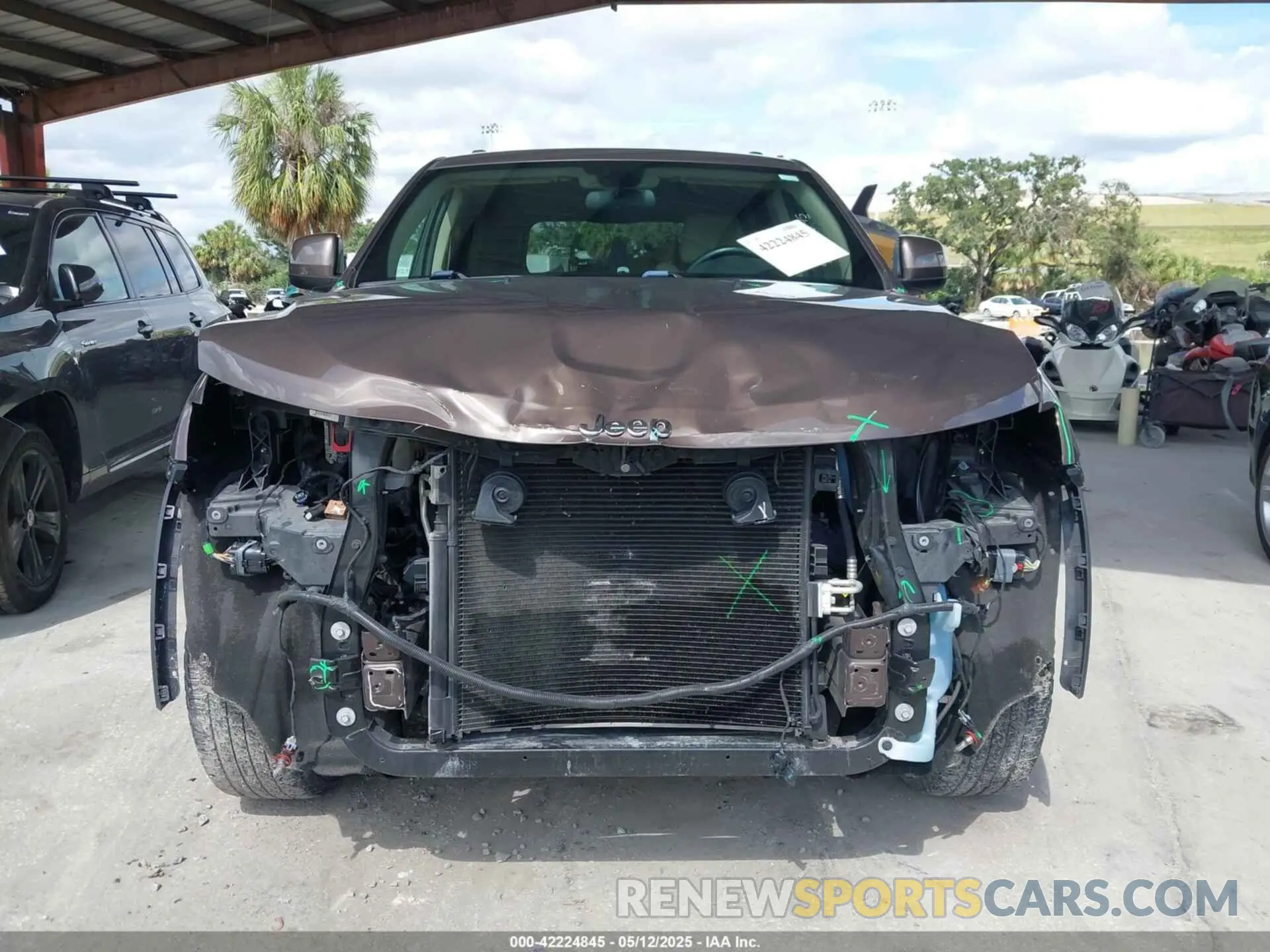 13 Photograph of a damaged car 1C4RJEAG0LC245865 JEEP GRAND CHEROKEE 2020