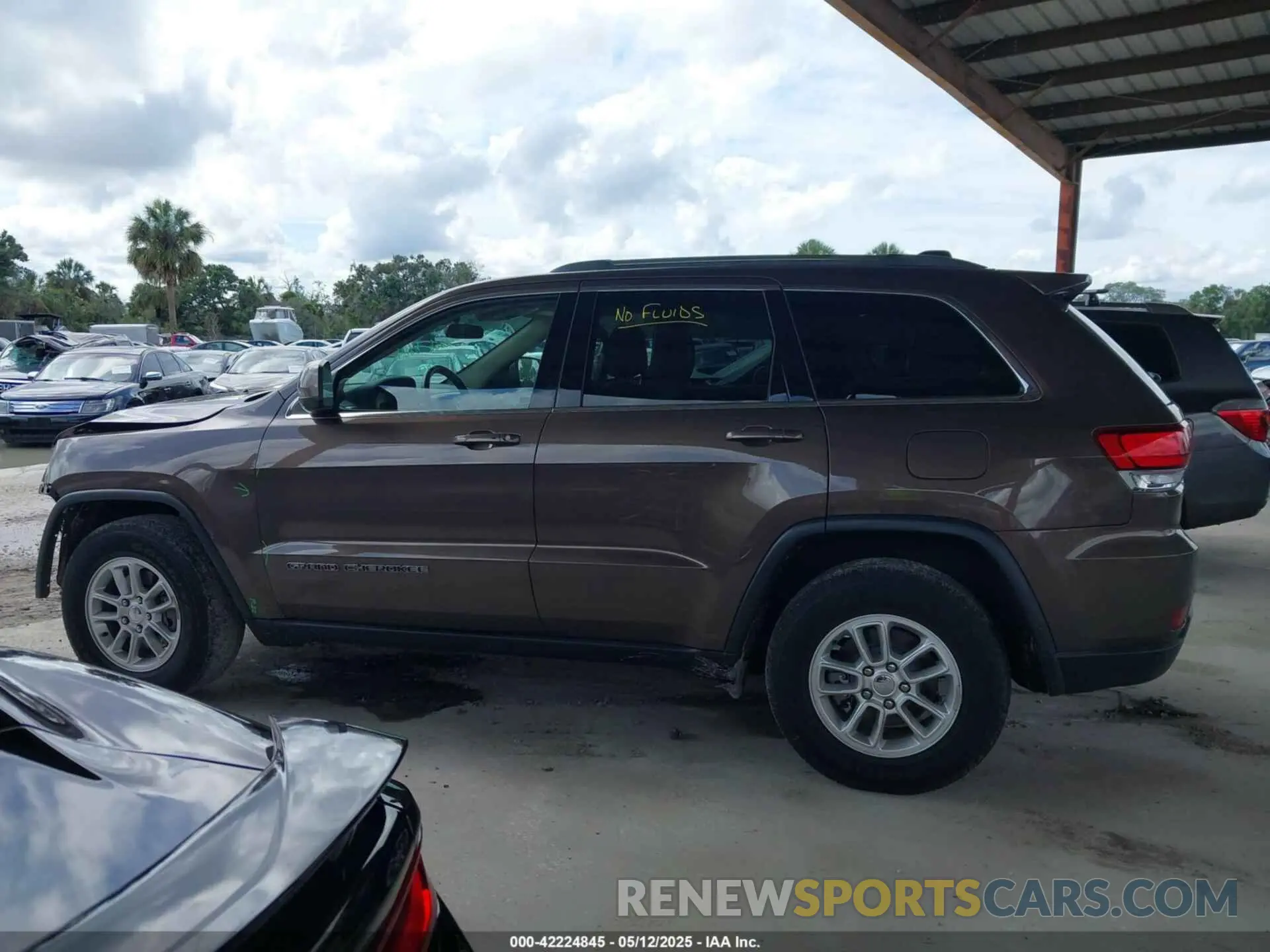 15 Photograph of a damaged car 1C4RJEAG0LC245865 JEEP GRAND CHEROKEE 2020