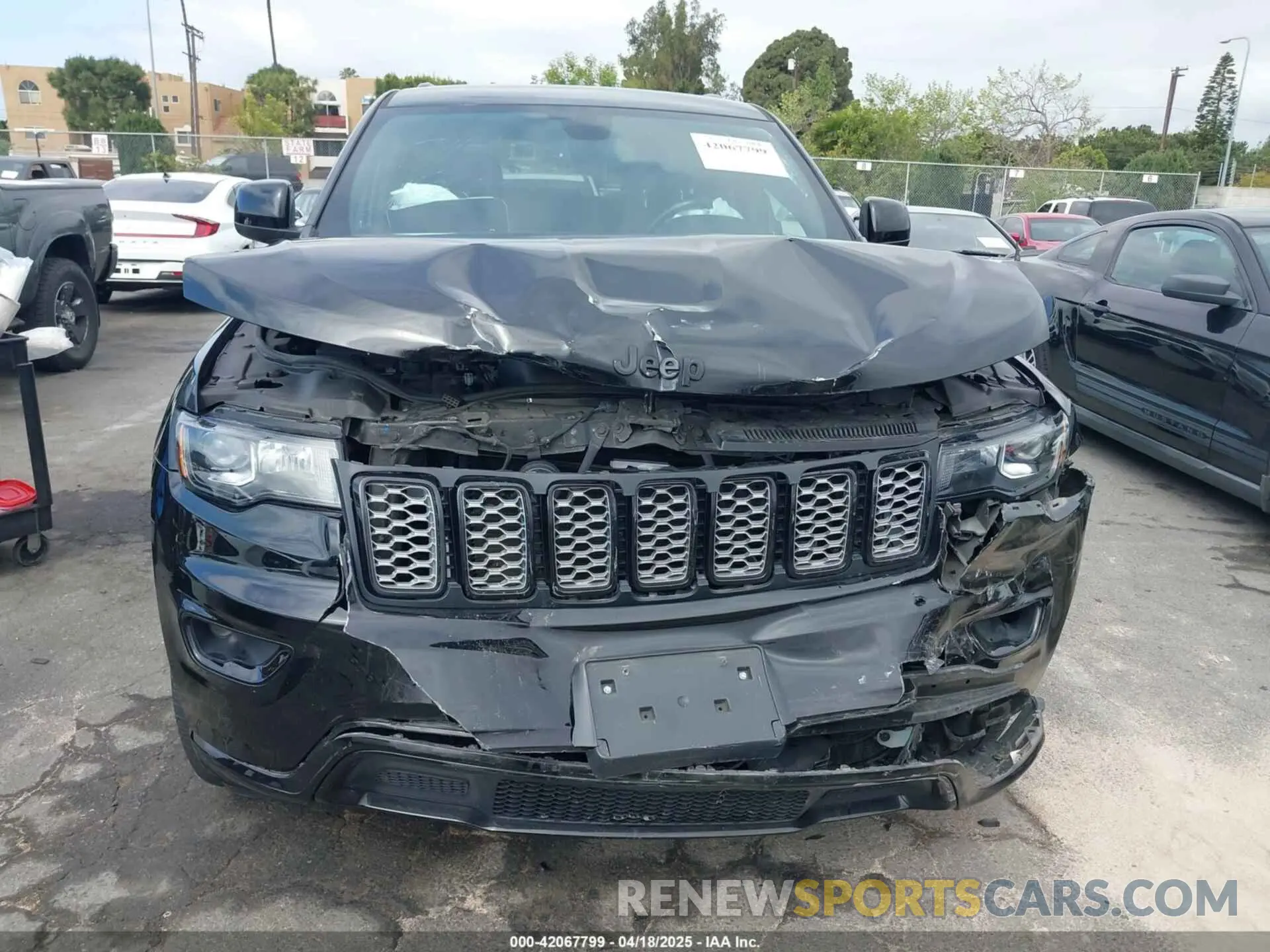 12 Photograph of a damaged car 1C4RJEAG1LC404795 JEEP GRAND CHEROKEE 2020