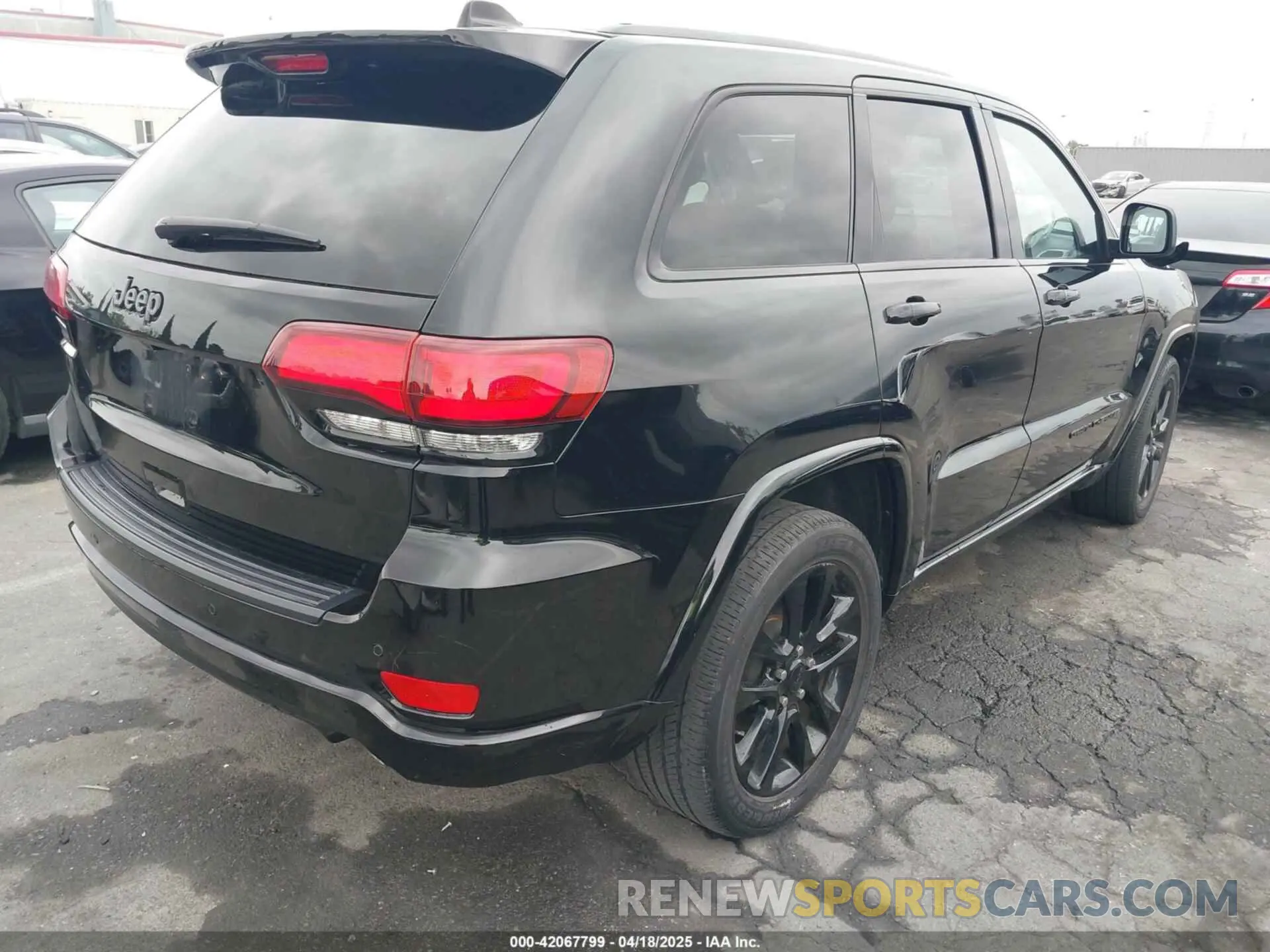 4 Photograph of a damaged car 1C4RJEAG1LC404795 JEEP GRAND CHEROKEE 2020