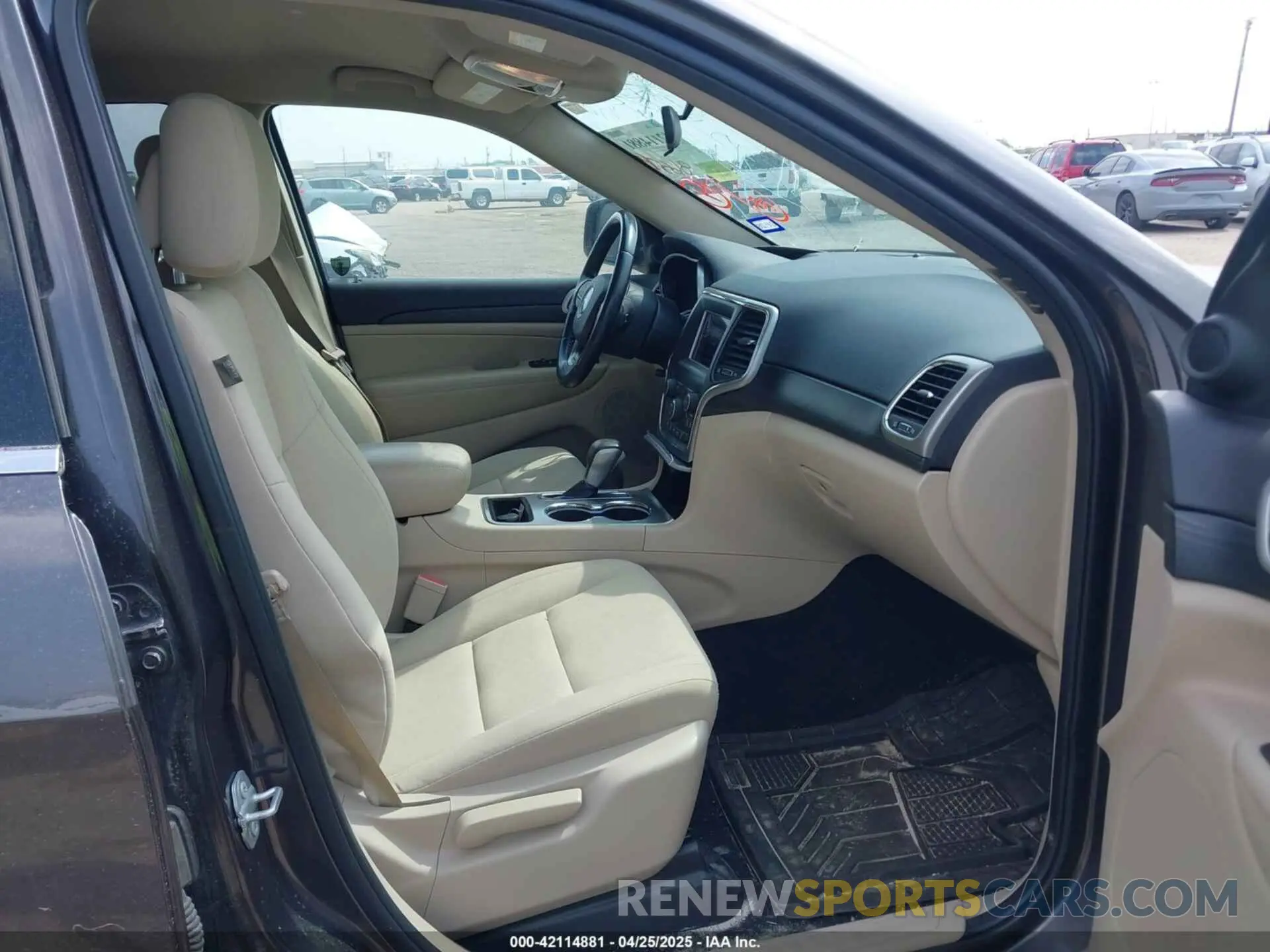 5 Photograph of a damaged car 1C4RJEAG2LC284912 JEEP GRAND CHEROKEE 2020