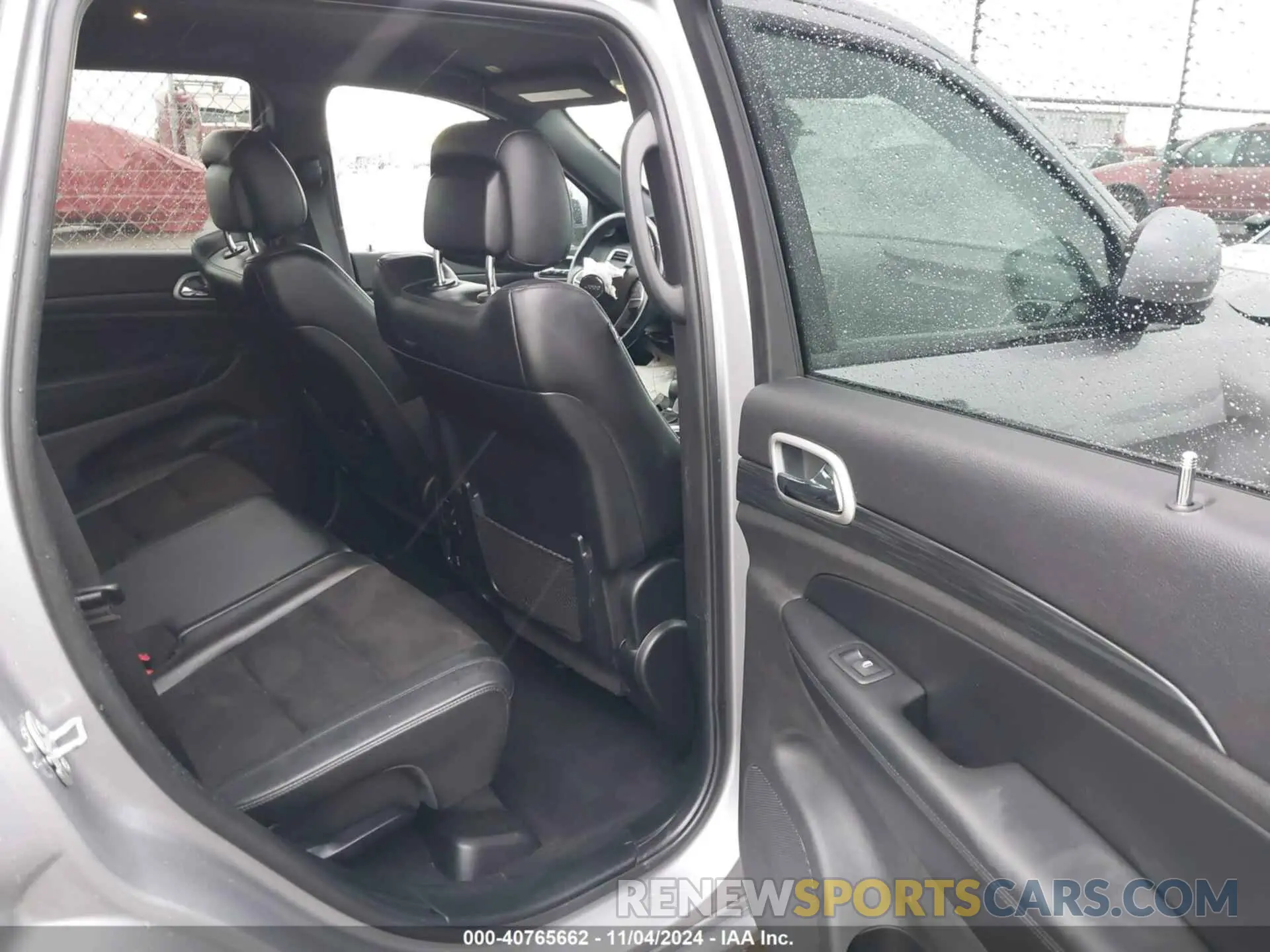 8 Photograph of a damaged car 1C4RJEAG2LC392060 JEEP GRAND CHEROKEE 2020