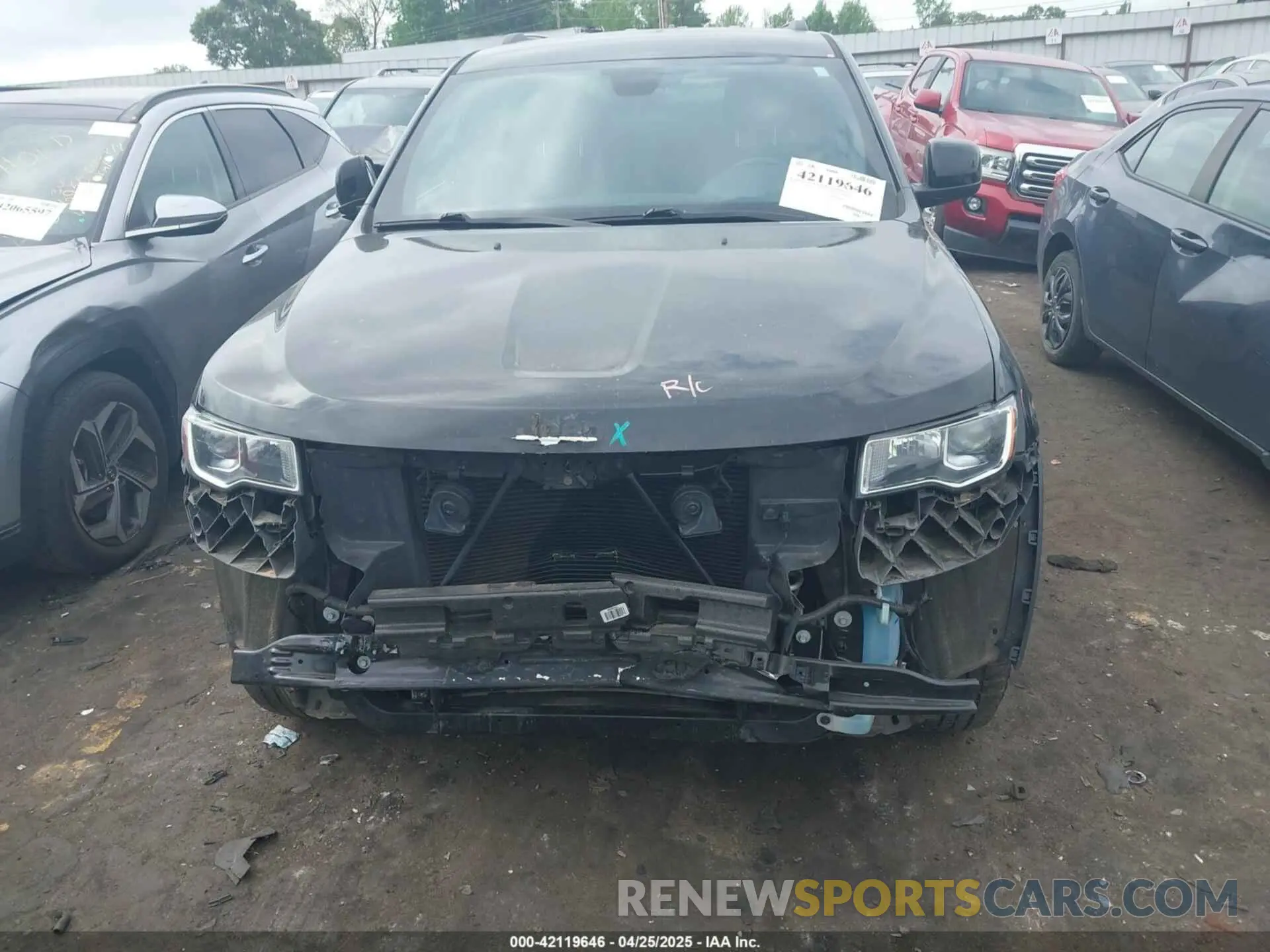 12 Photograph of a damaged car 1C4RJEAG4LC337660 JEEP GRAND CHEROKEE 2020