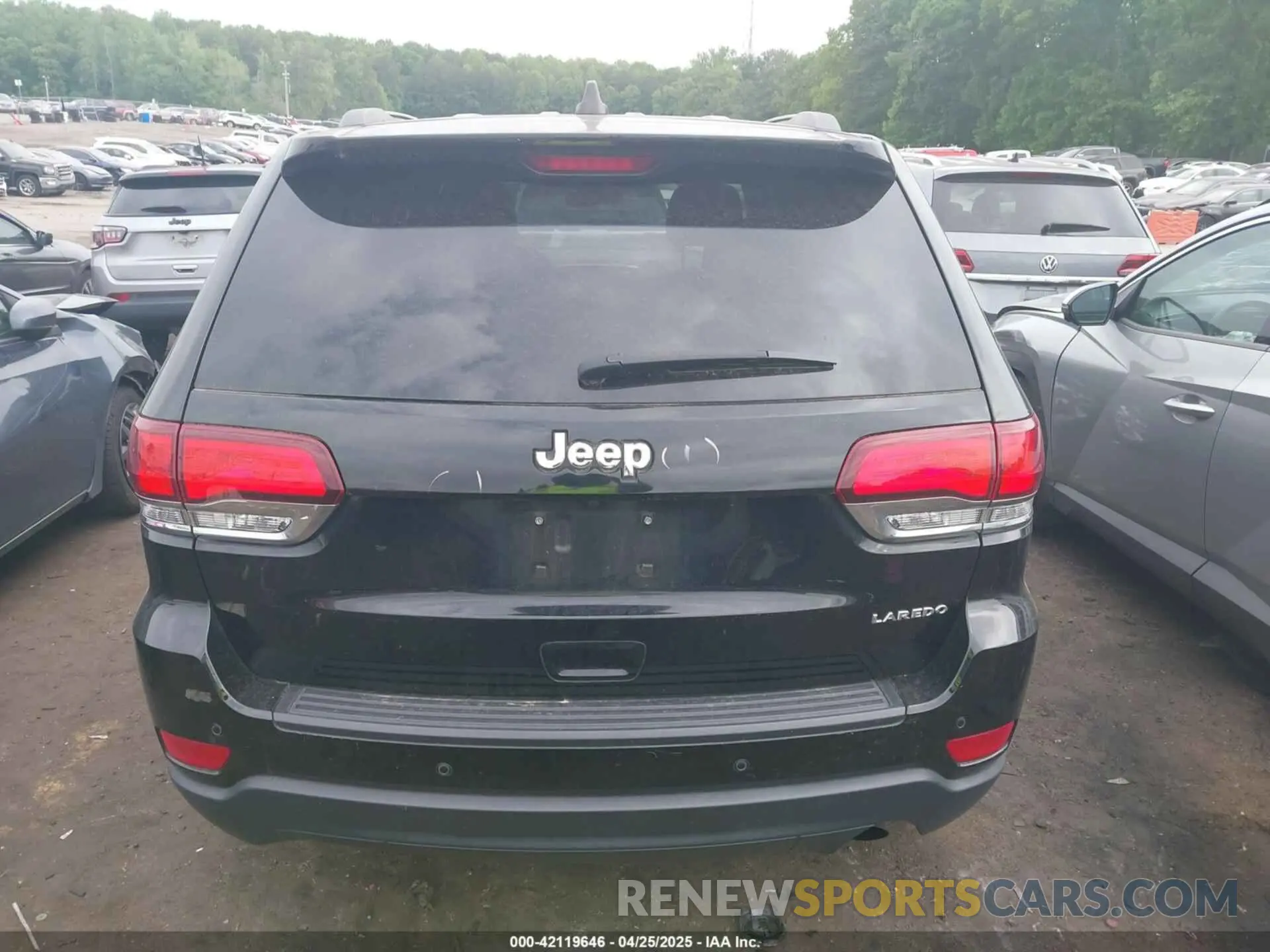 16 Photograph of a damaged car 1C4RJEAG4LC337660 JEEP GRAND CHEROKEE 2020