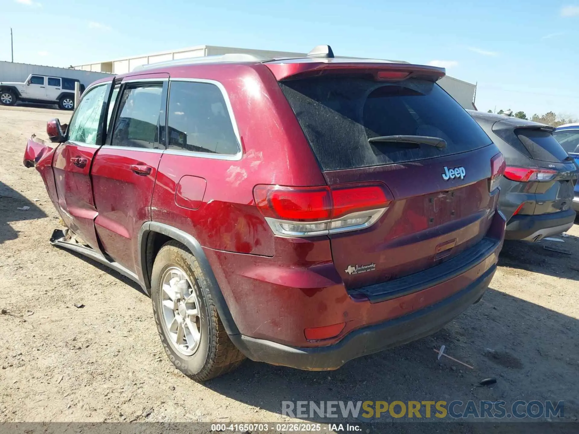 3 Photograph of a damaged car 1C4RJEAG5LC278442 JEEP GRAND CHEROKEE 2020