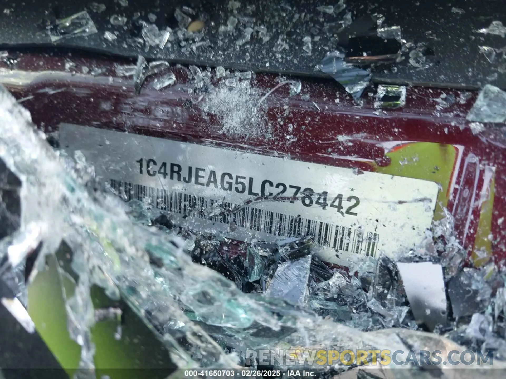 9 Photograph of a damaged car 1C4RJEAG5LC278442 JEEP GRAND CHEROKEE 2020
