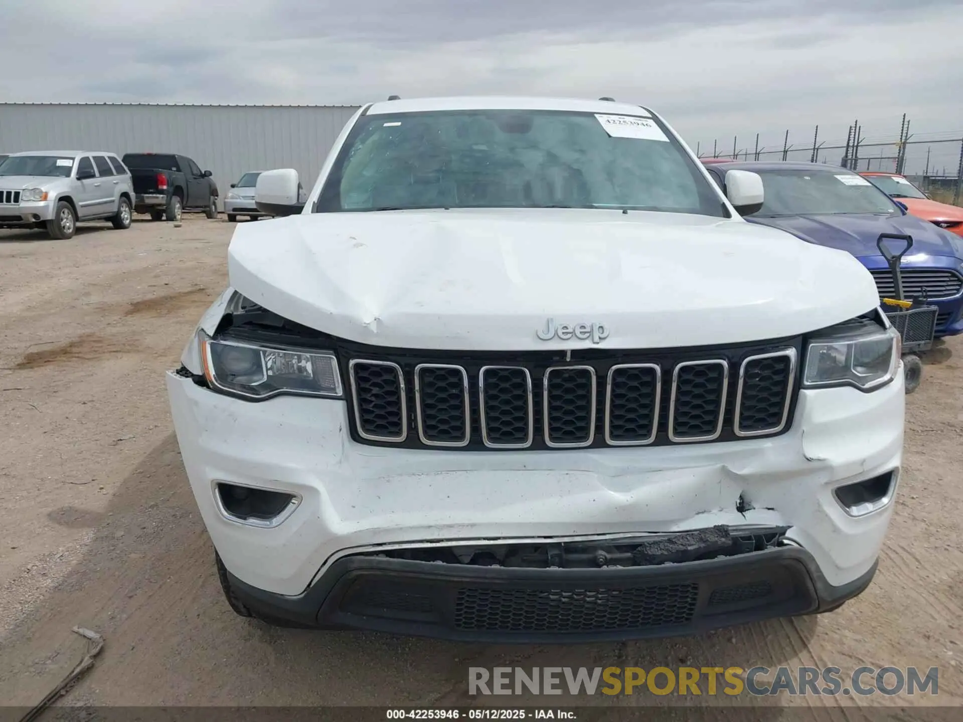 12 Photograph of a damaged car 1C4RJEAG7LC328824 JEEP GRAND CHEROKEE 2020