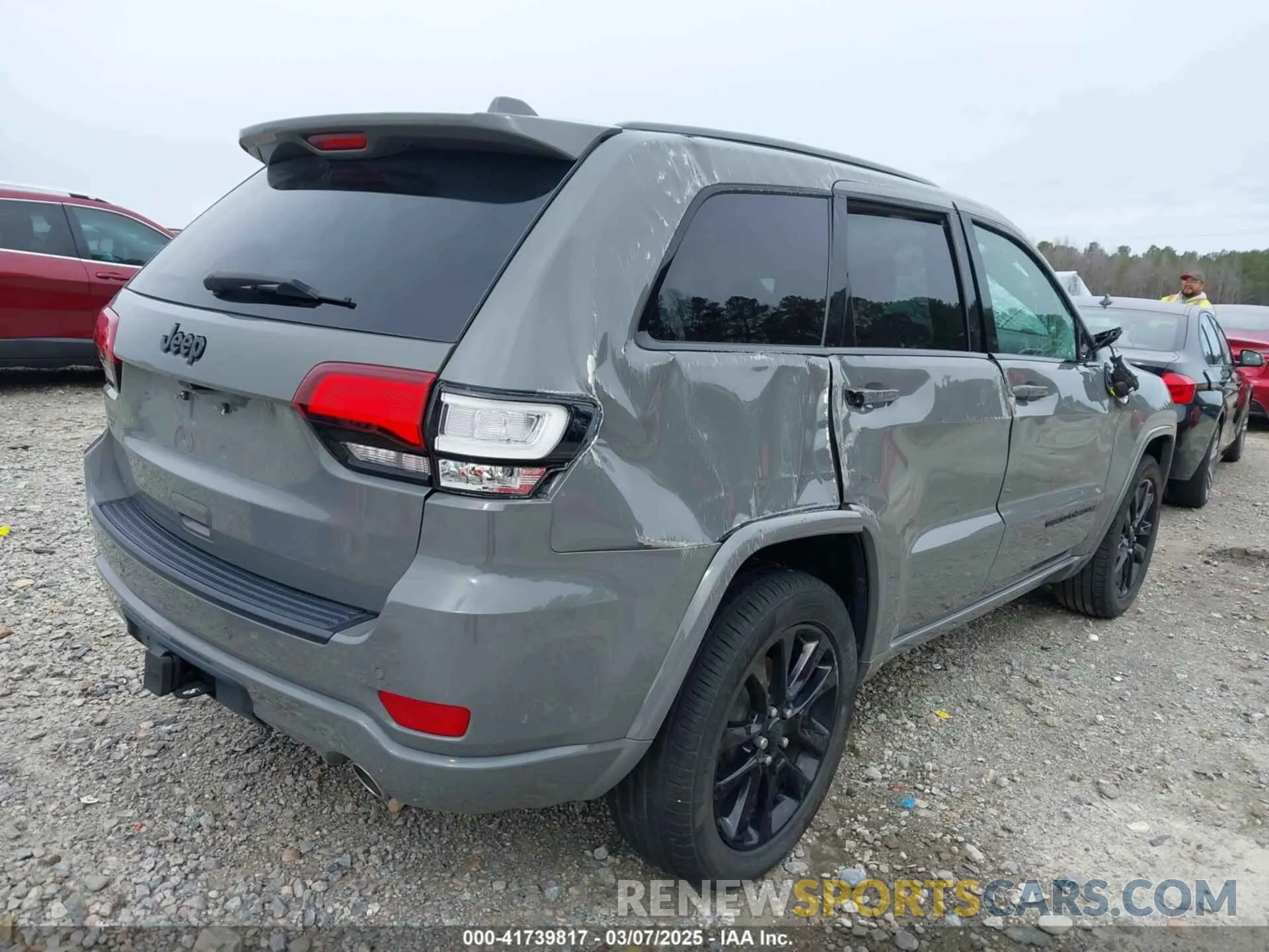 4 Photograph of a damaged car 1C4RJEAG8LC244544 JEEP GRAND CHEROKEE 2020