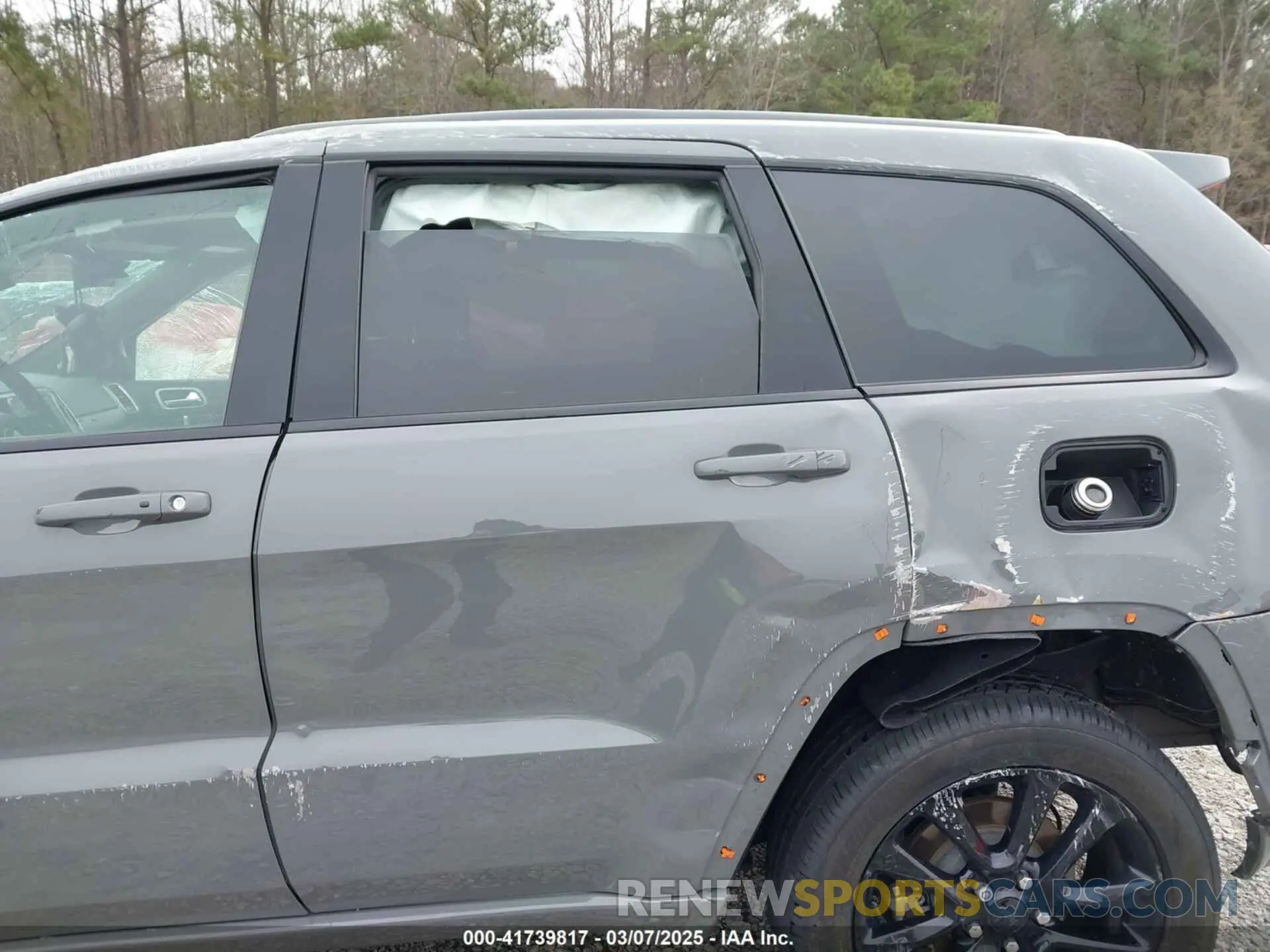 6 Photograph of a damaged car 1C4RJEAG8LC244544 JEEP GRAND CHEROKEE 2020