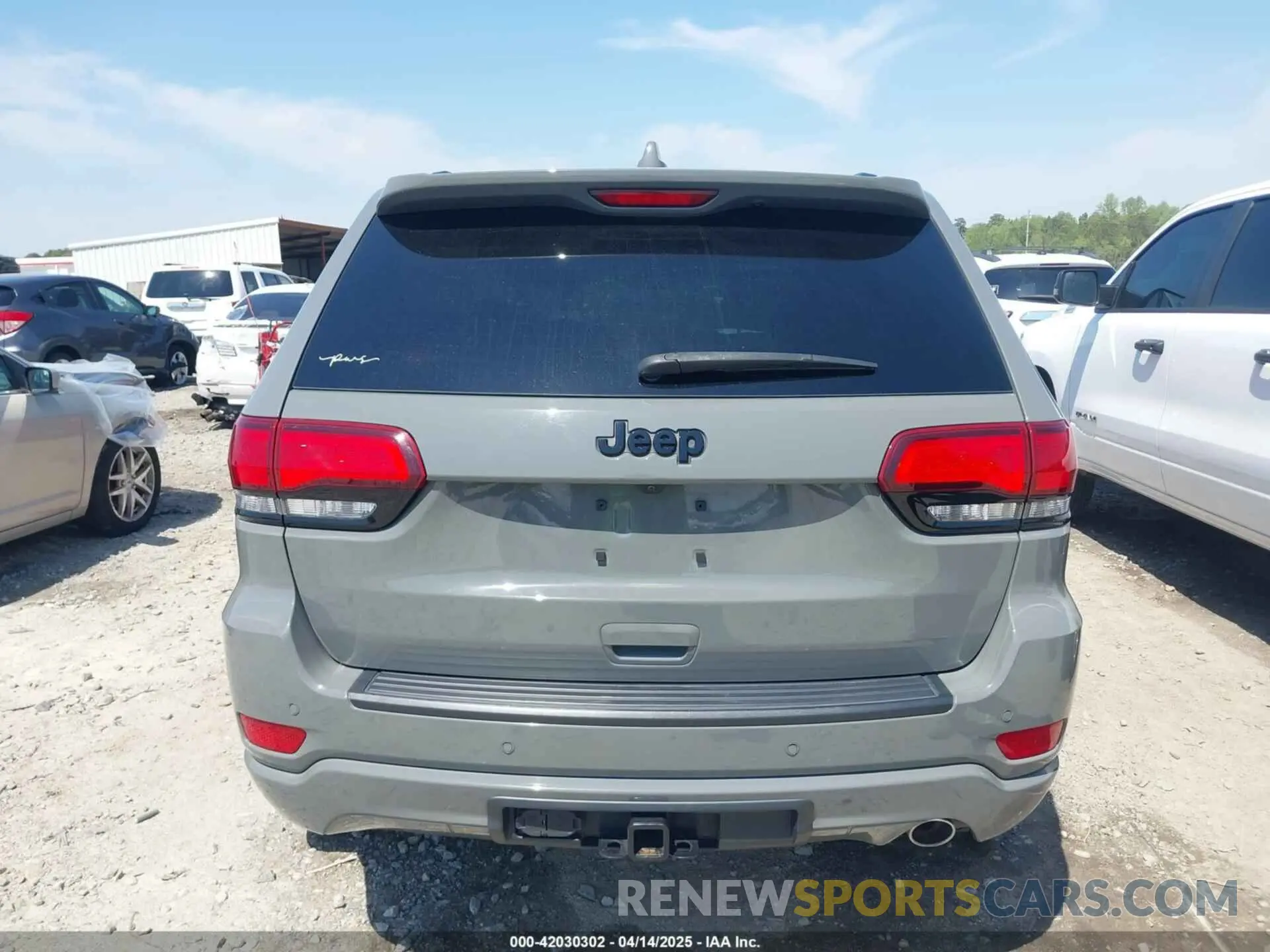 16 Photograph of a damaged car 1C4RJEAG8LC391785 JEEP GRAND CHEROKEE 2020