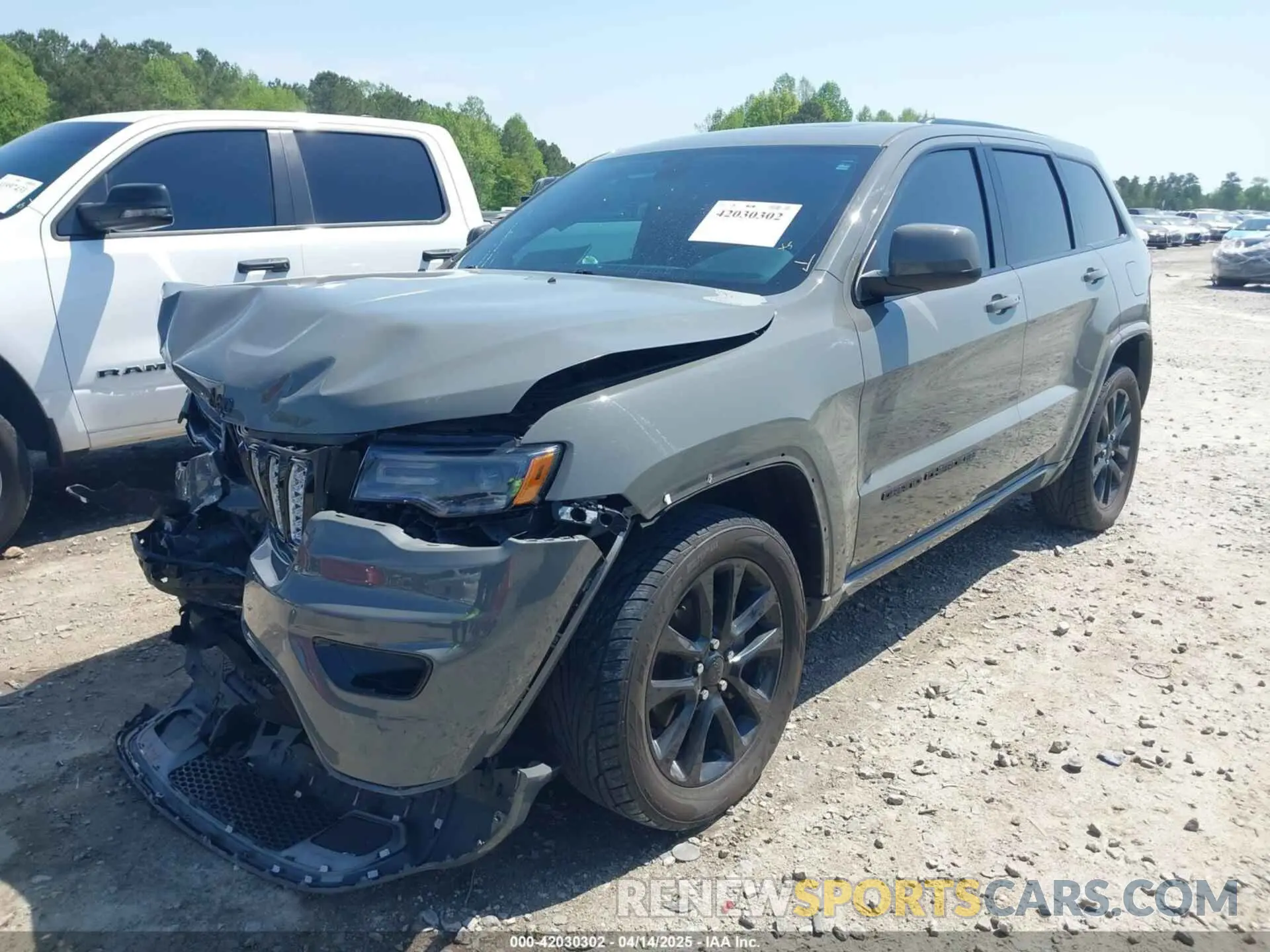 2 Photograph of a damaged car 1C4RJEAG8LC391785 JEEP GRAND CHEROKEE 2020