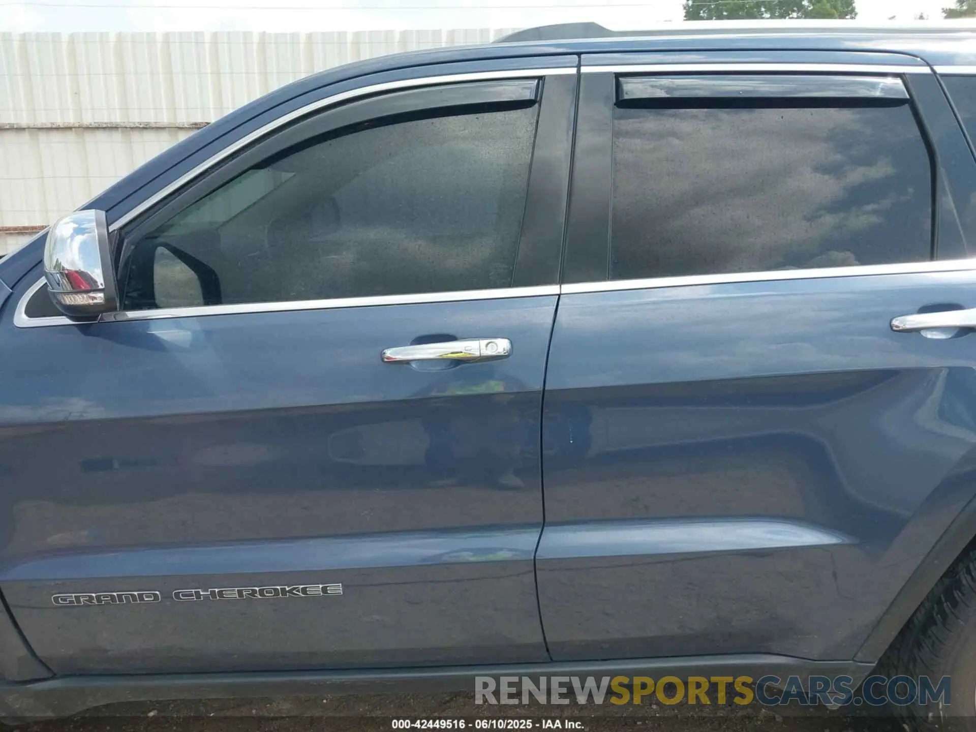 15 Photograph of a damaged car 1C4RJEBG0LC160846 JEEP GRAND CHEROKEE 2020