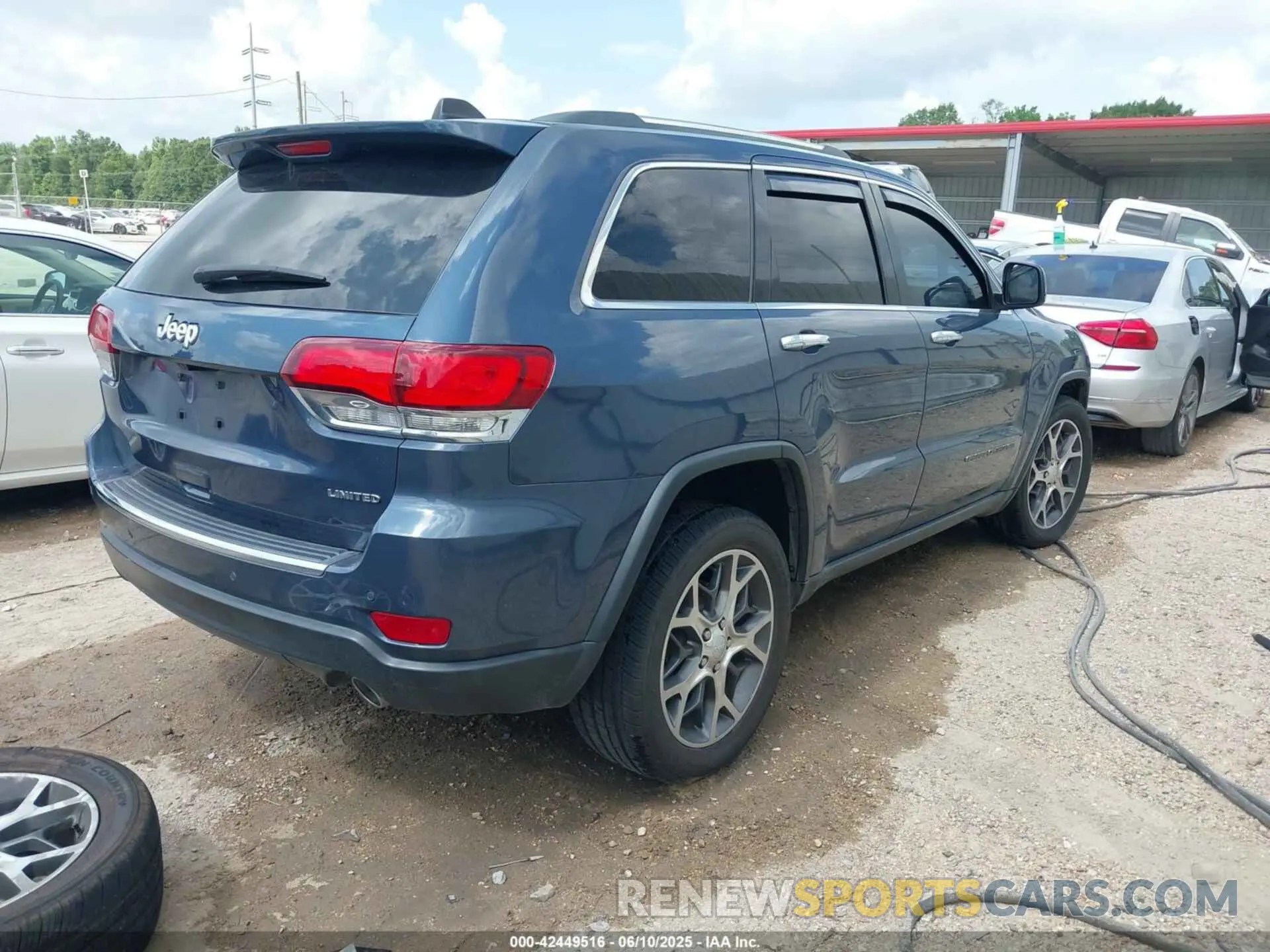 4 Photograph of a damaged car 1C4RJEBG0LC160846 JEEP GRAND CHEROKEE 2020