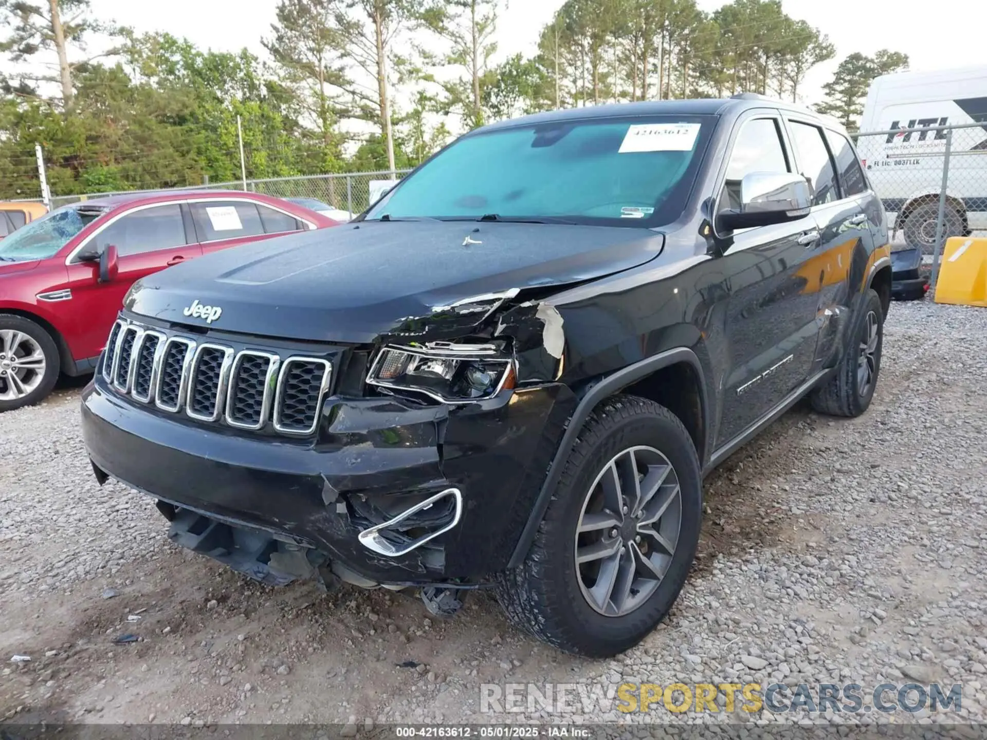 6 Photograph of a damaged car 1C4RJEBG0LC305867 JEEP GRAND CHEROKEE 2020