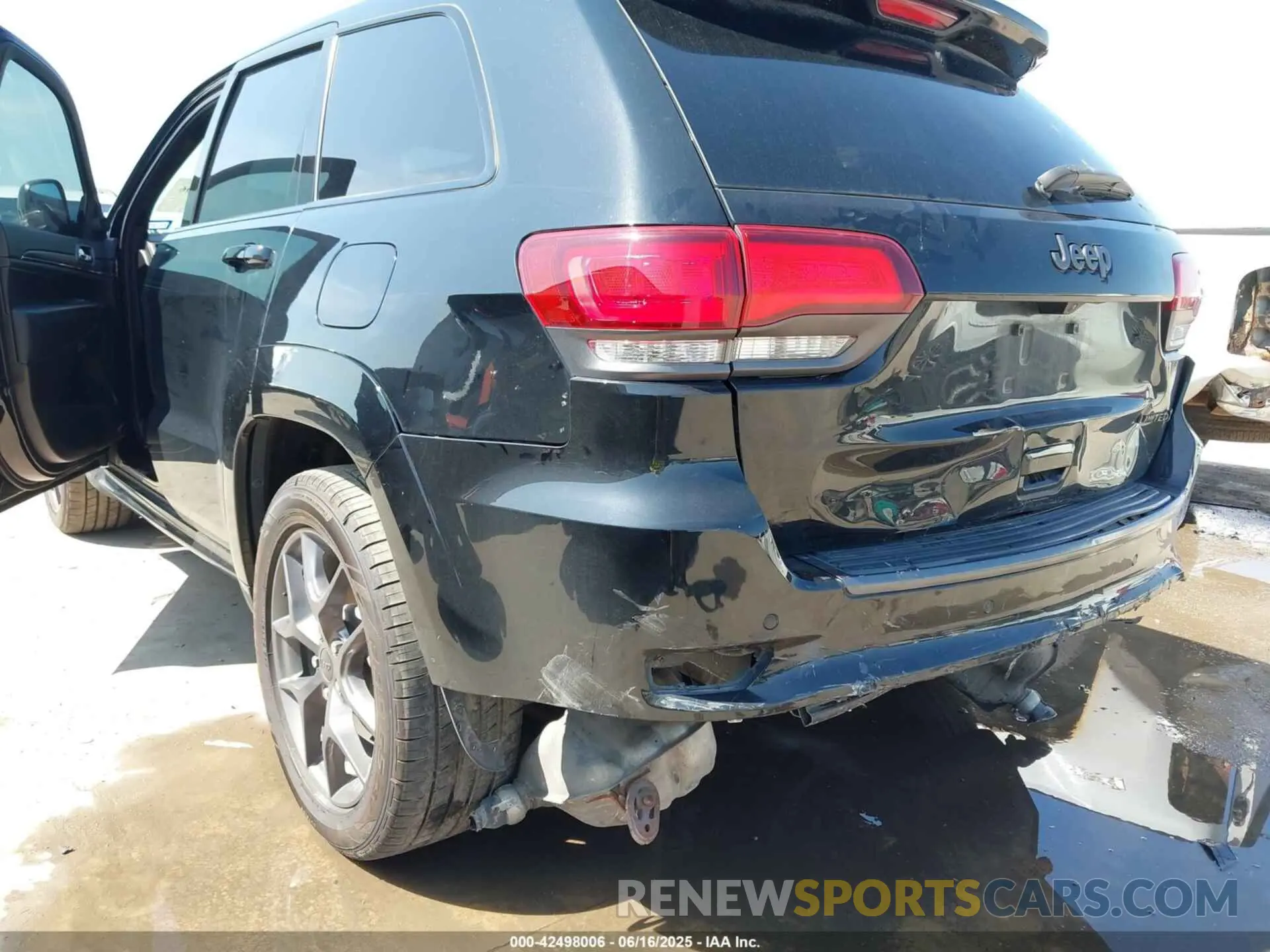 6 Photograph of a damaged car 1C4RJEBG1LC328977 JEEP GRAND CHEROKEE 2020