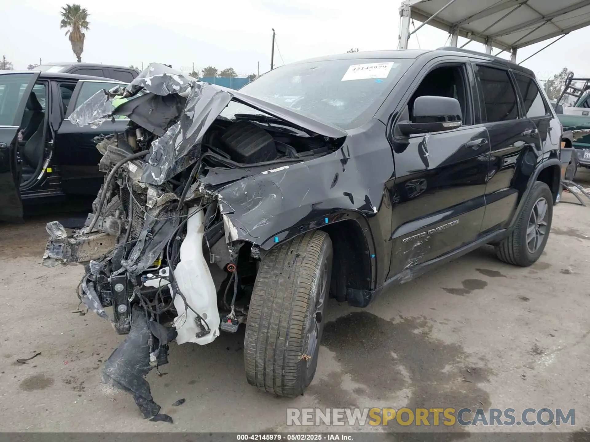2 Photograph of a damaged car 1C4RJEBG2LC181634 JEEP GRAND CHEROKEE 2020