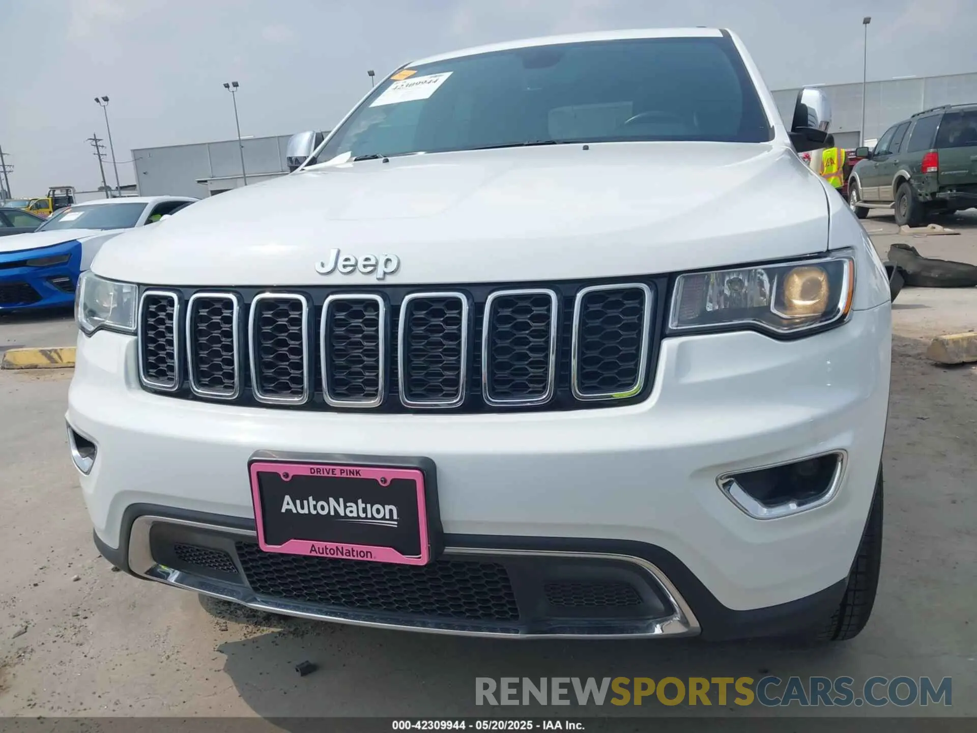 13 Photograph of a damaged car 1C4RJEBG2LC268496 JEEP GRAND CHEROKEE 2020