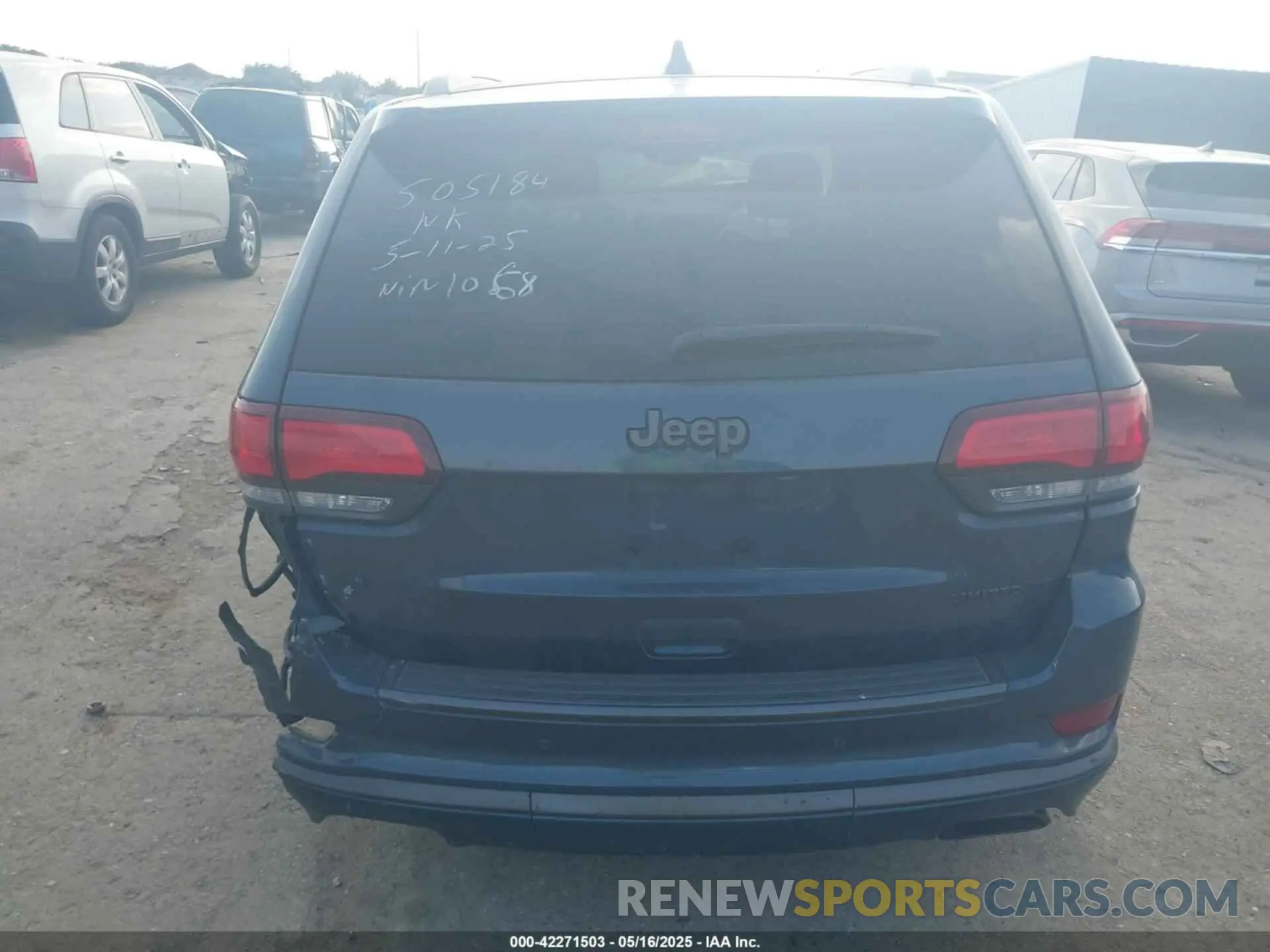 16 Photograph of a damaged car 1C4RJEBG3LC371068 JEEP GRAND CHEROKEE 2020